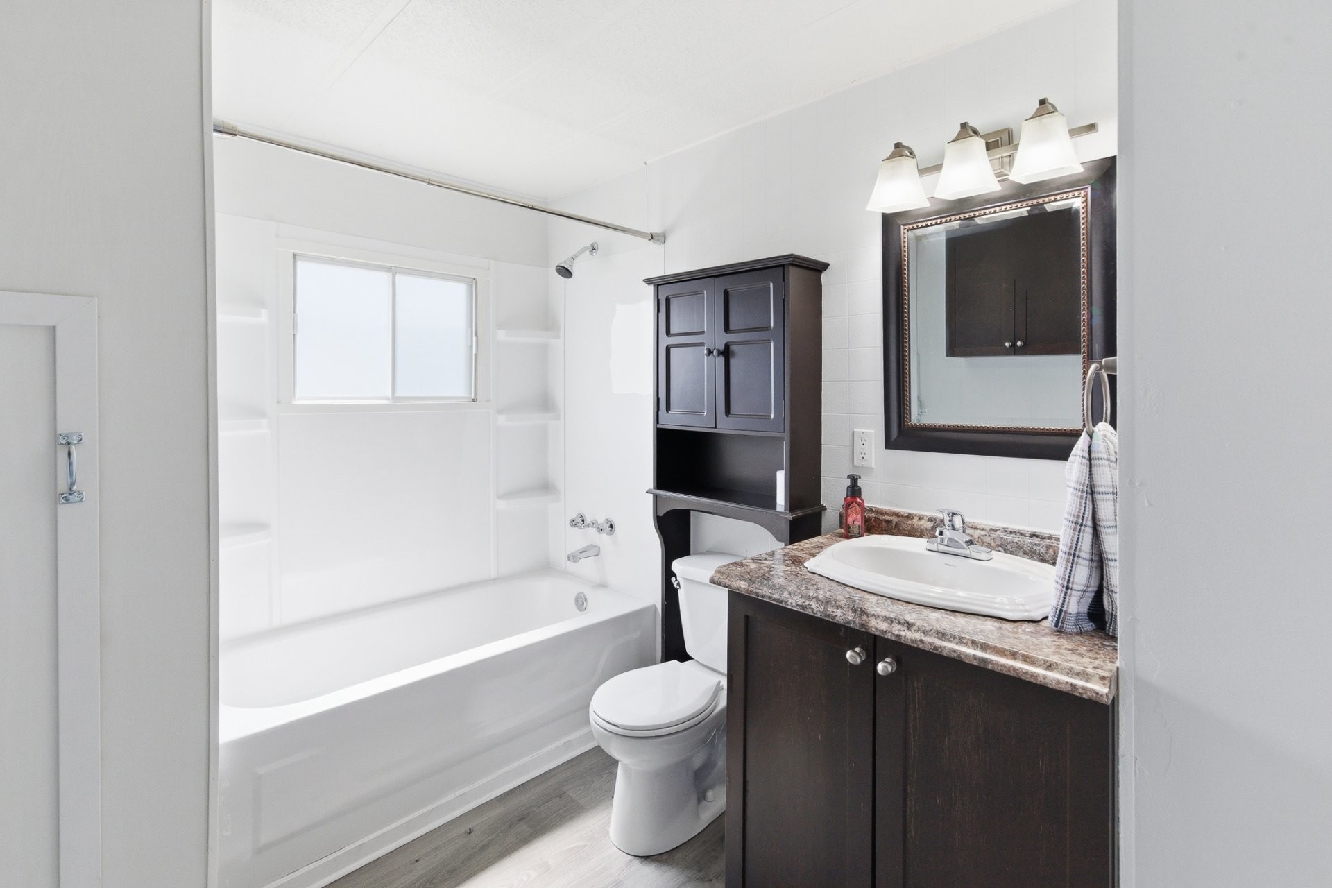 









37


4e Avenue O.

,
Gatineau (Gatineau),




QC
J8T4E4

