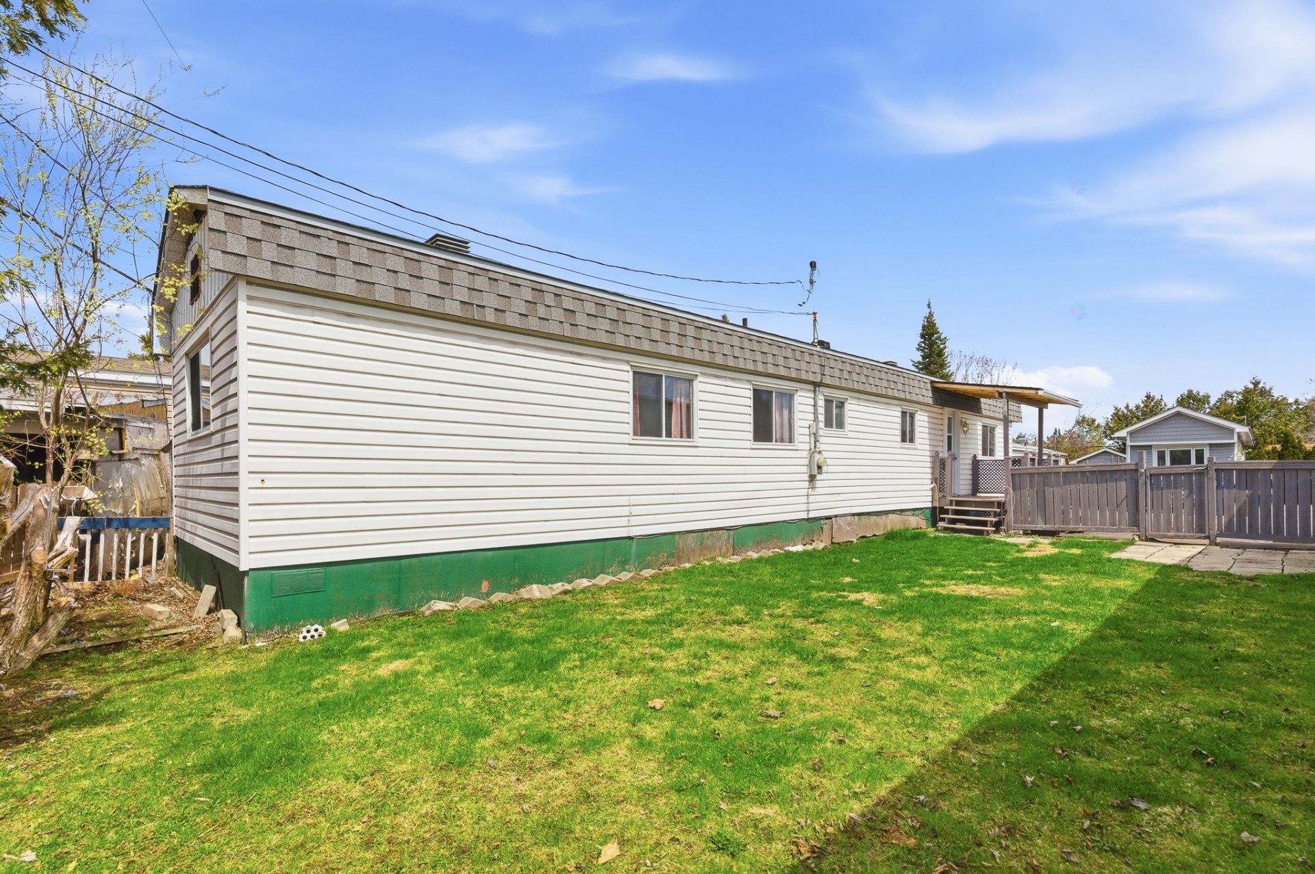 









37


4e Avenue O.

,
Gatineau (Gatineau),




QC
J8T4E4

