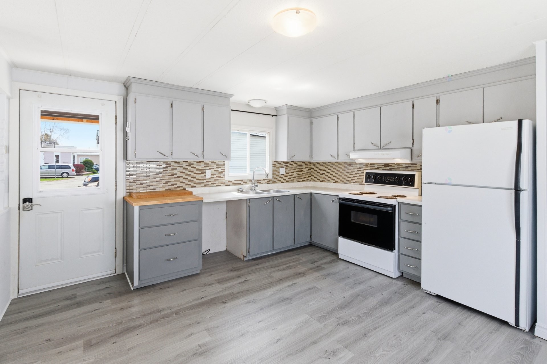 









37


4e Avenue O.

,
Gatineau (Gatineau),




QC
J8T4E4

