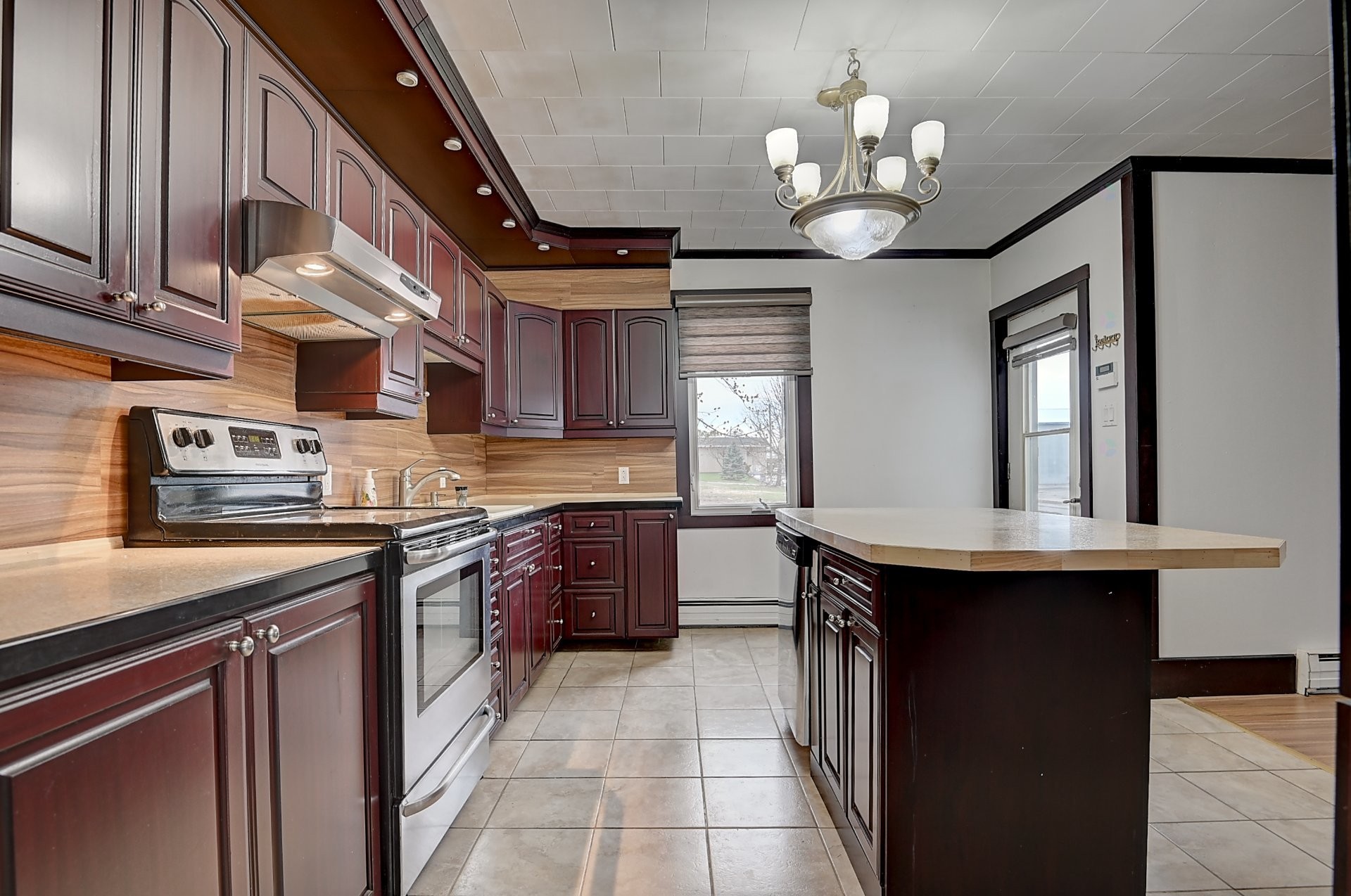 









4460


Rue Crépeau

,
Saint-Félix-de-Valois,




QC
J0K2M0

