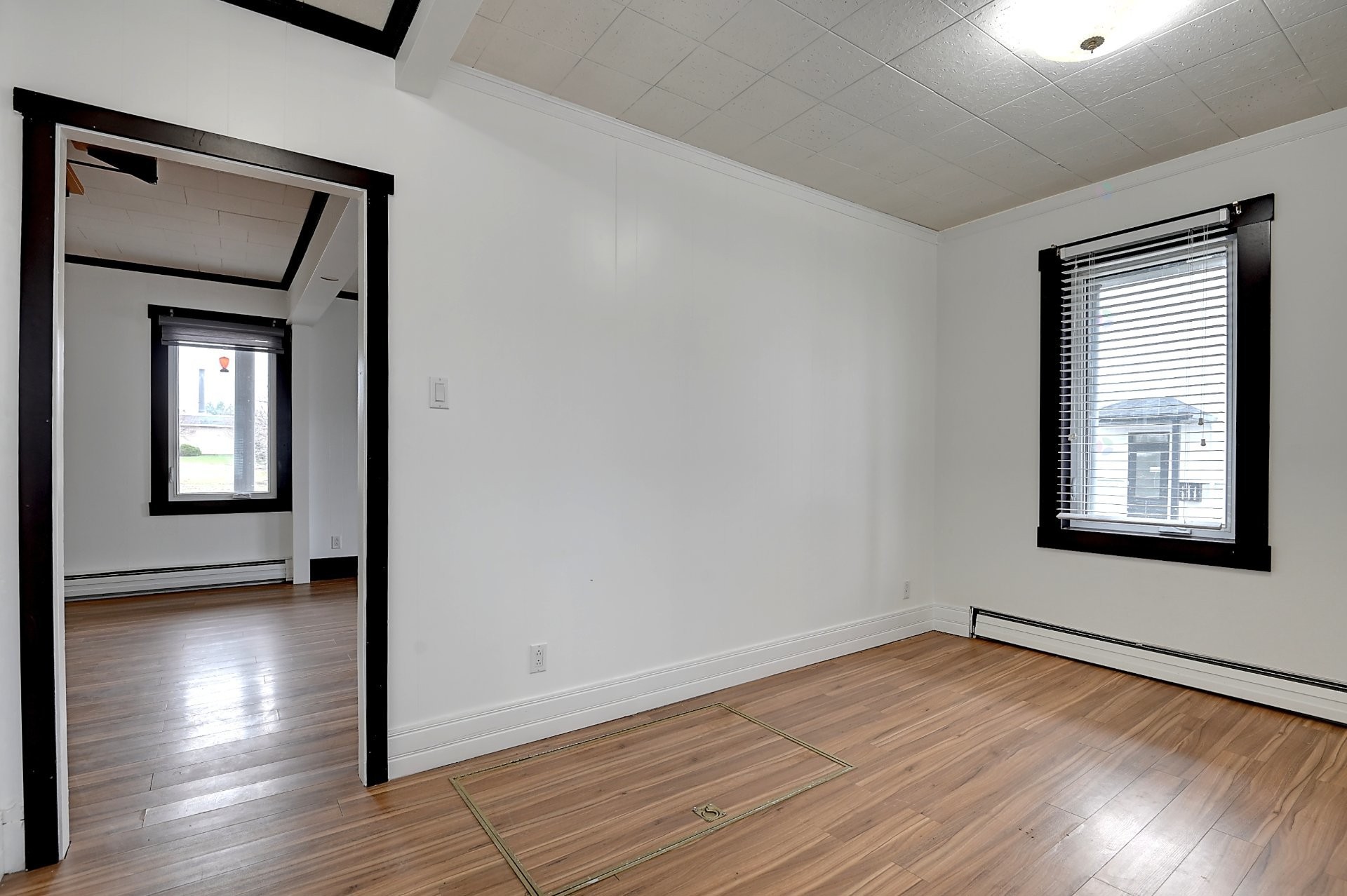









4460


Rue Crépeau

,
Saint-Félix-de-Valois,




QC
J0K2M0

