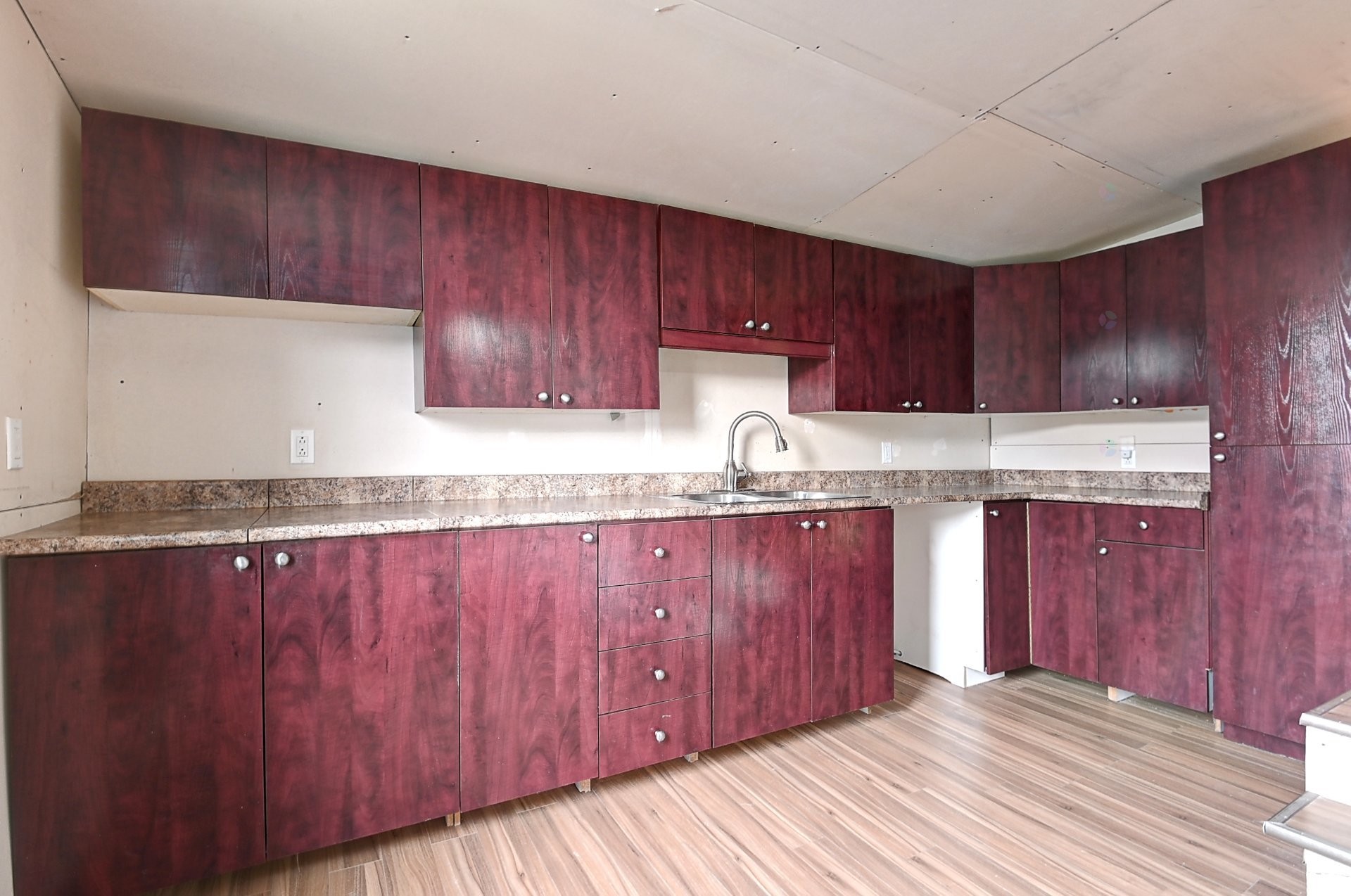 









4460


Rue Crépeau

,
Saint-Félix-de-Valois,




QC
J0K2M0

