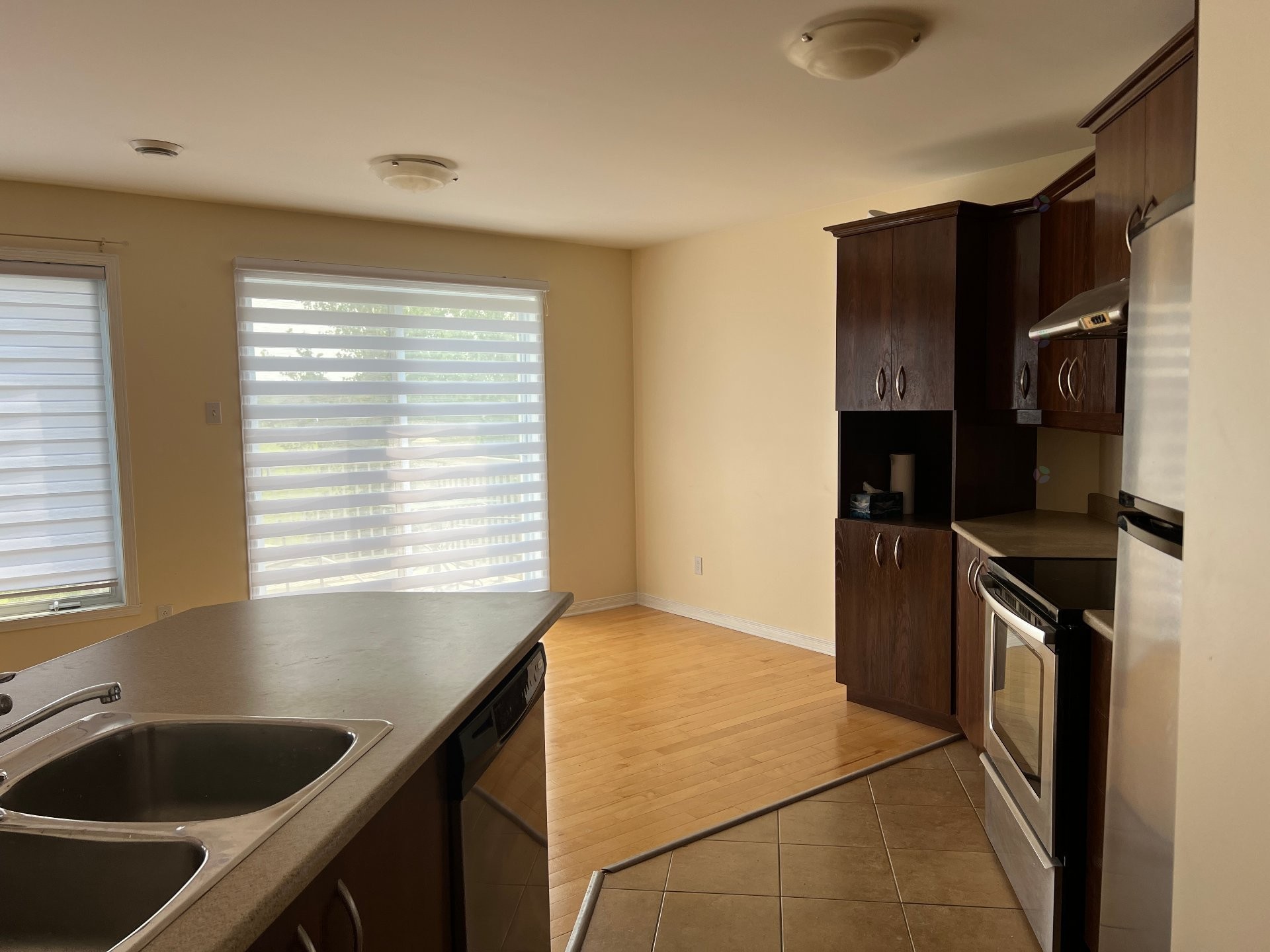









7655


Rue Lautrec

, 5,
Brossard,




QC
J4Y3H5

