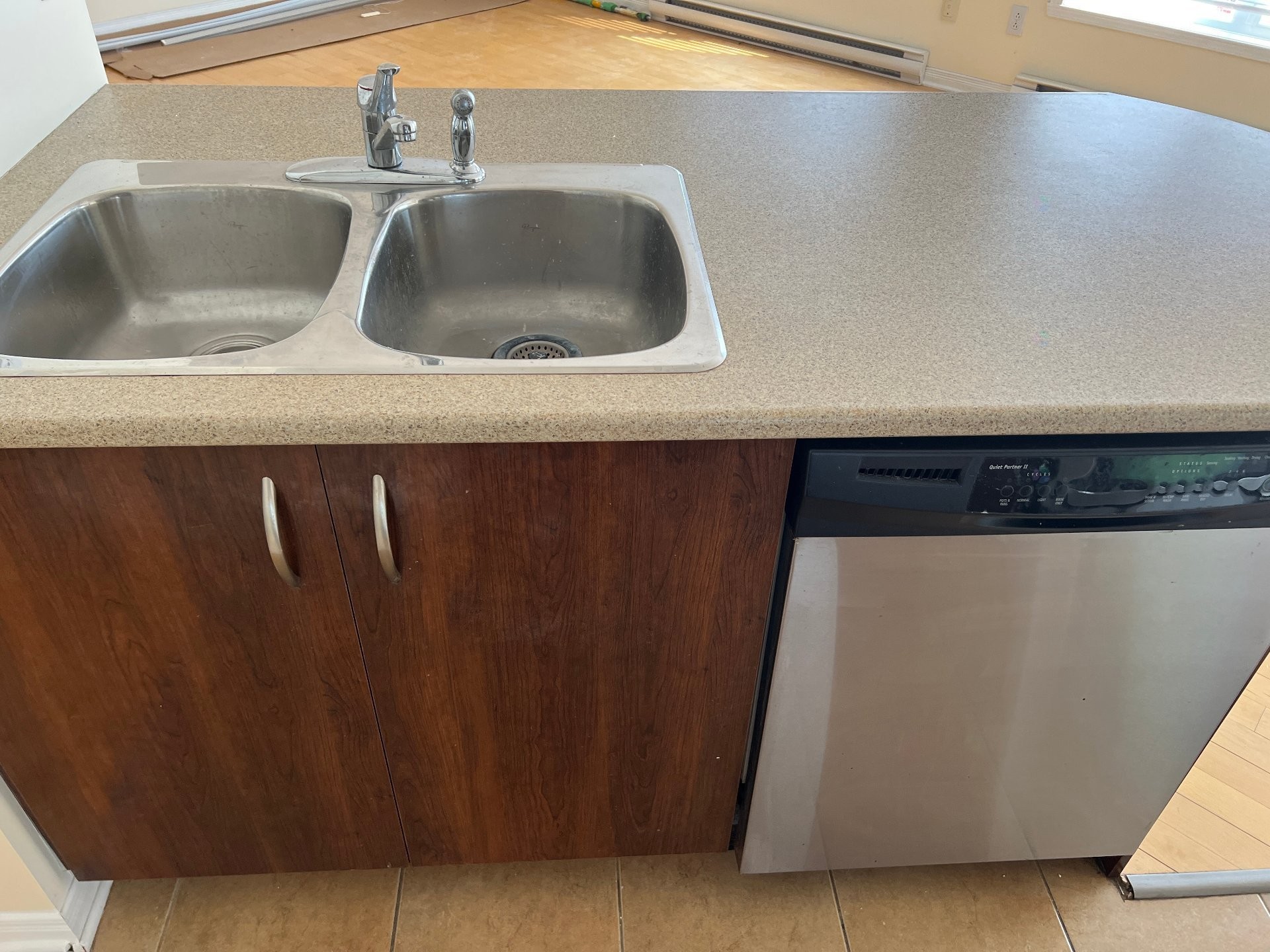 









7655


Rue Lautrec

, 5,
Brossard,




QC
J4Y3H5


