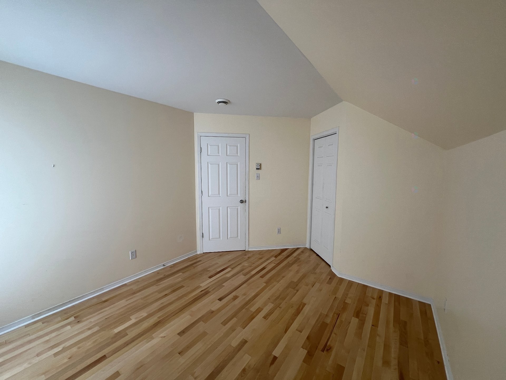 









7655


Rue Lautrec

, 5,
Brossard,




QC
J4Y3H5

