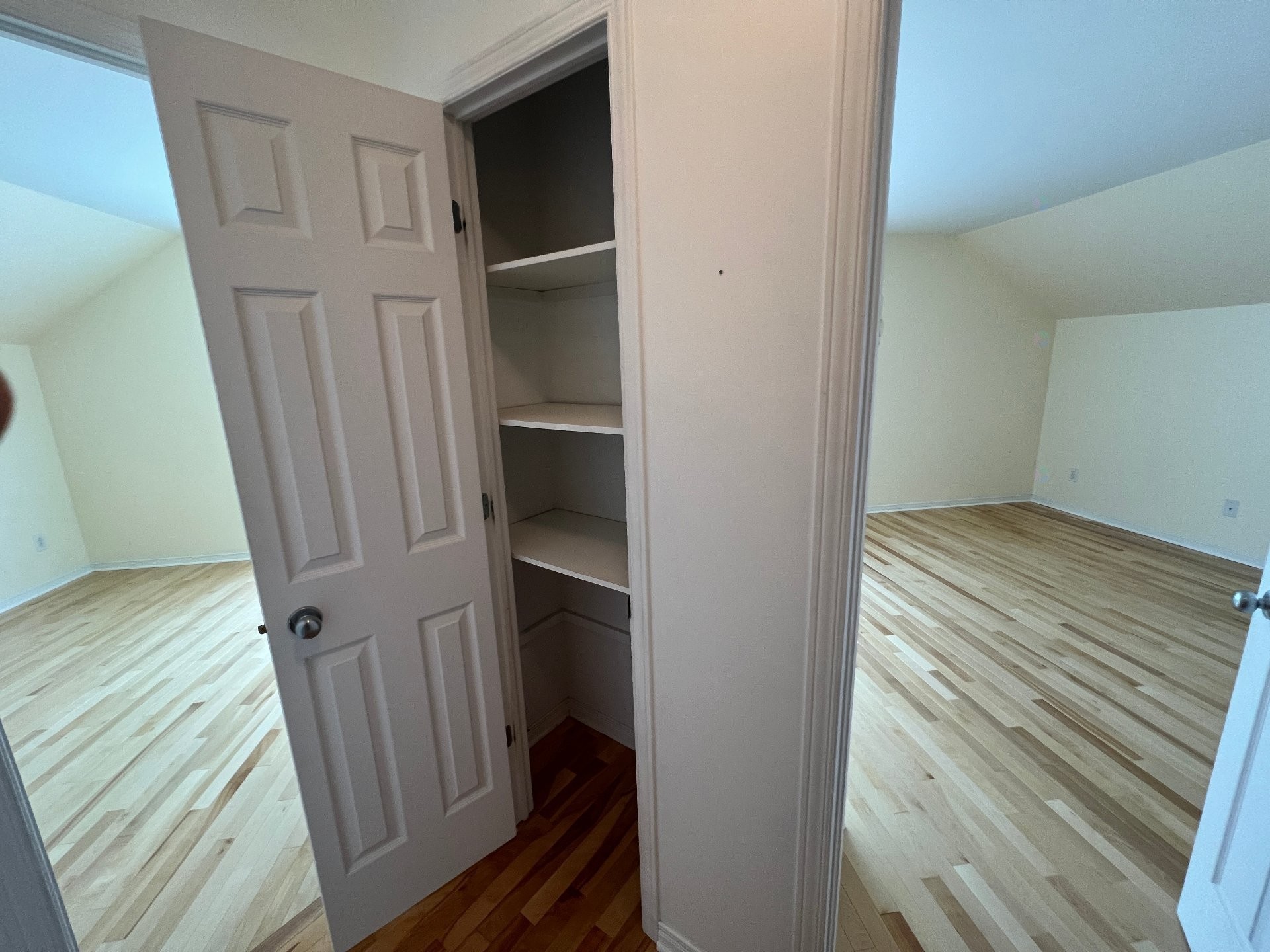 









7655


Rue Lautrec

, 5,
Brossard,




QC
J4Y3H5


