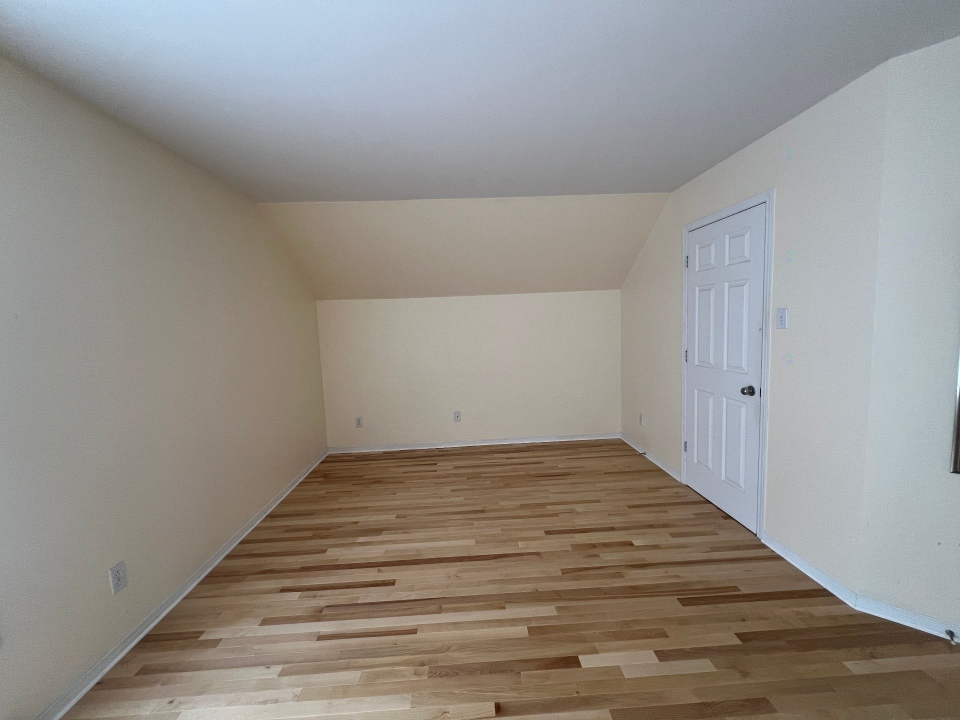 









7655


Rue Lautrec

, 5,
Brossard,




QC
J4Y3H5

