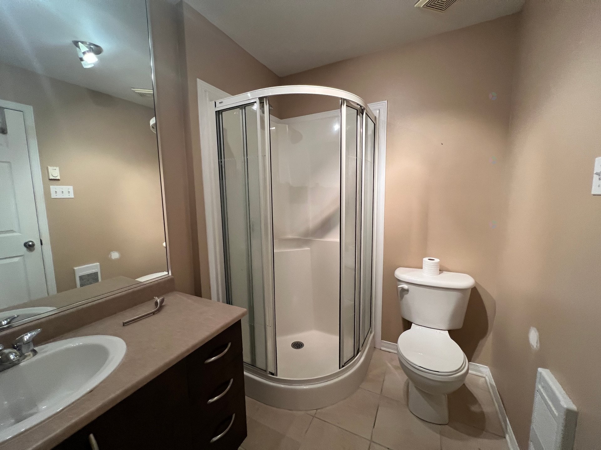 









7655


Rue Lautrec

, 5,
Brossard,




QC
J4Y3H5

