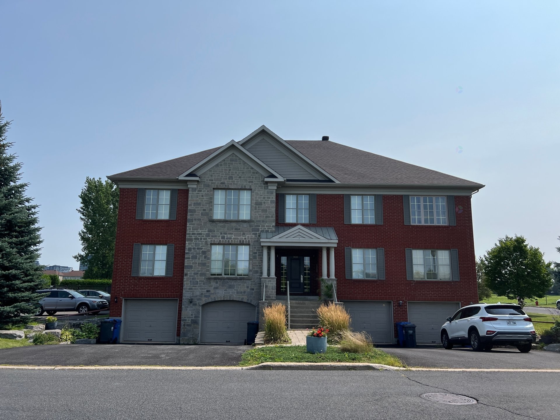 









7655


Rue Lautrec

, 5,
Brossard,




QC
J4Y3H5

