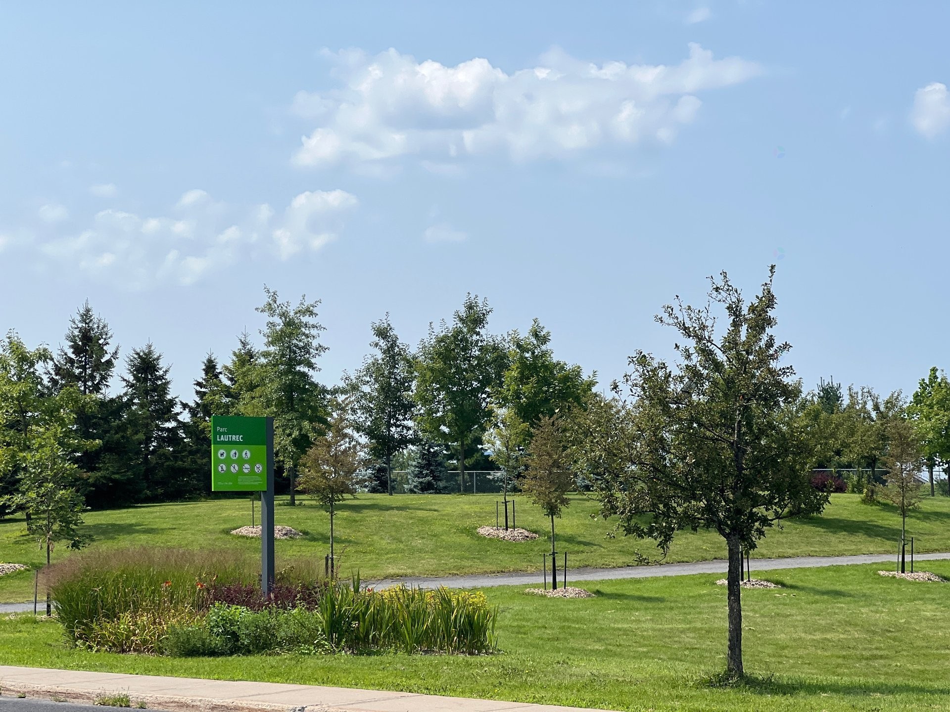









7655


Rue Lautrec

, 5,
Brossard,




QC
J4Y3H5

