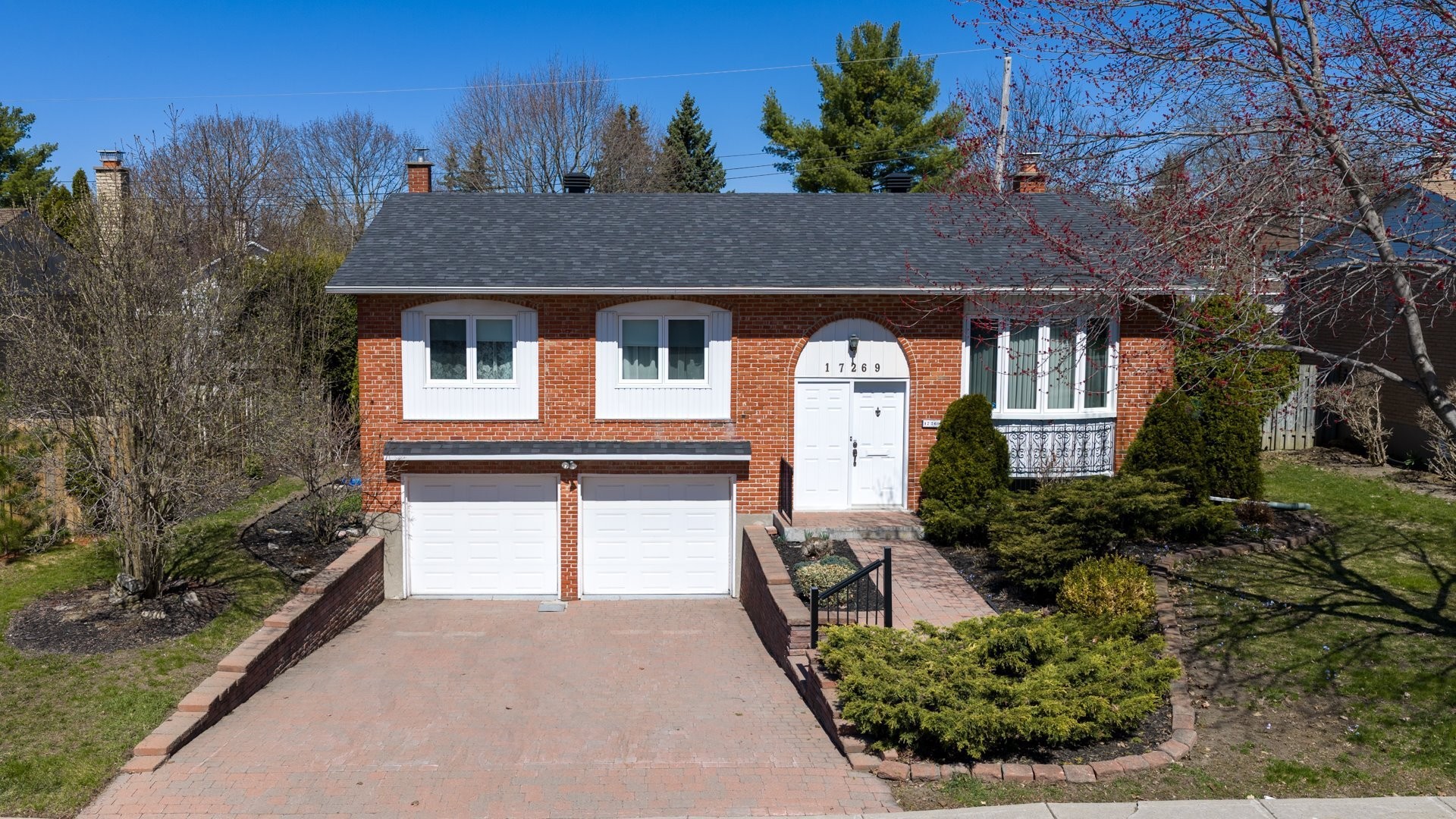 









17269


Boul. Brunswick

,
Kirkland,




QC
H9J1L2

