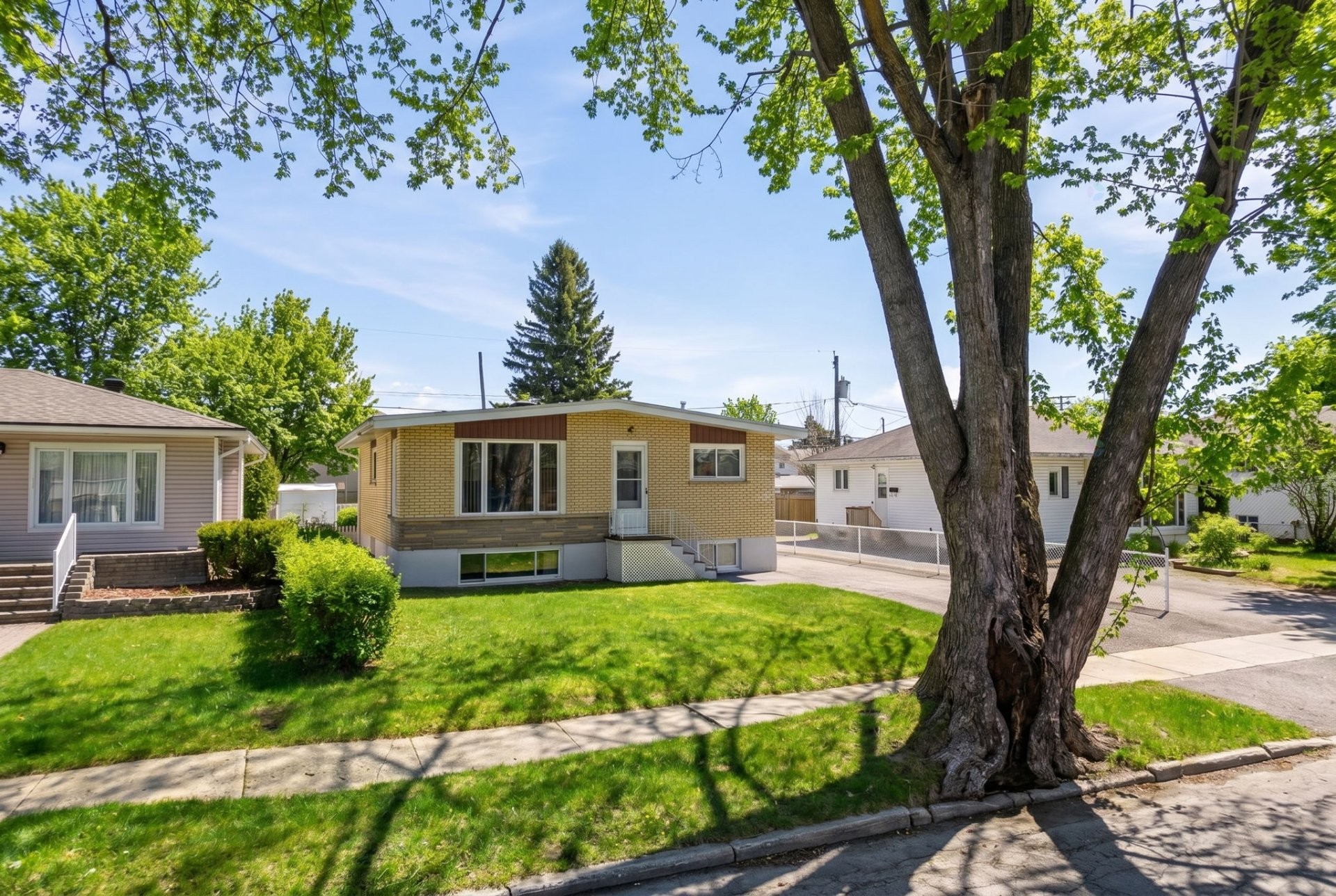 









308


Rue Royal-Brassard

,
Gatineau (Gatineau),




QC
J8P5S9

