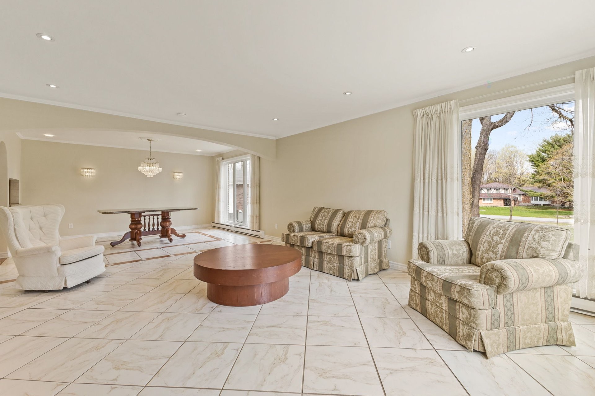 









28


Rue de Port-Royal

,
Gatineau (Aylmer),




QC
J9J1C8

