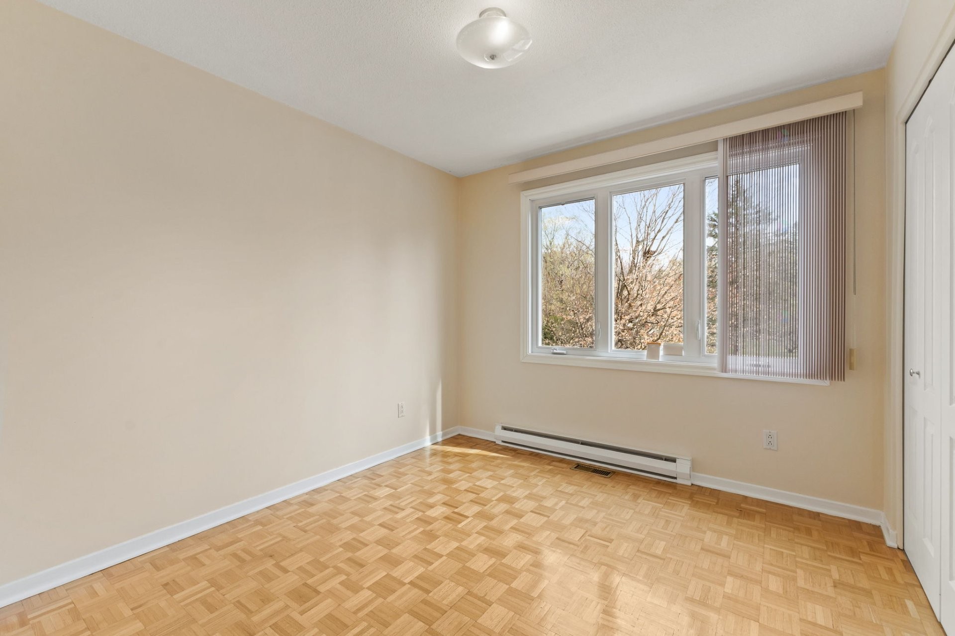 









28


Rue de Port-Royal

,
Gatineau (Aylmer),




QC
J9J1C8

