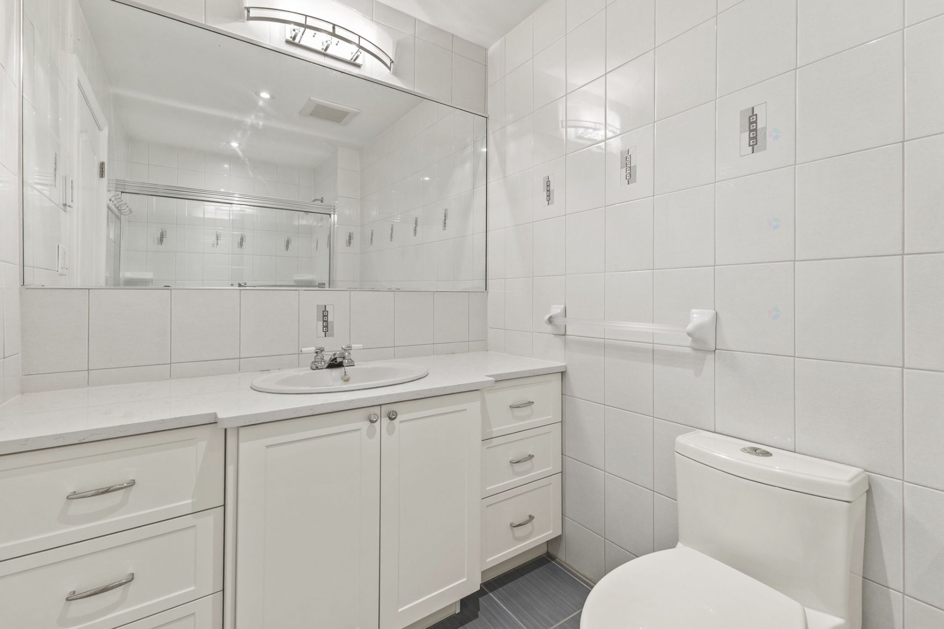 









28


Rue de Port-Royal

,
Gatineau (Aylmer),




QC
J9J1C8

