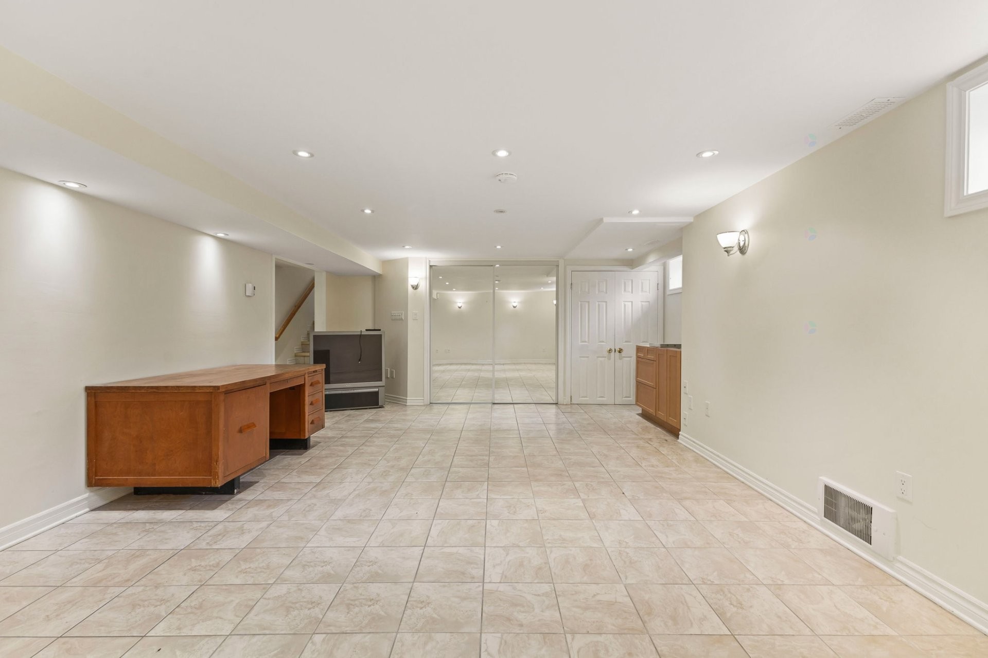 









28


Rue de Port-Royal

,
Gatineau (Aylmer),




QC
J9J1C8

