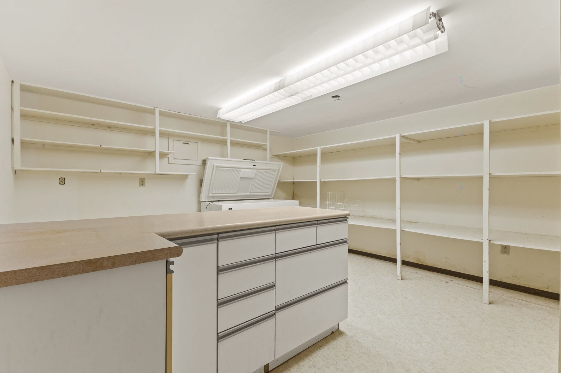 









28


Rue de Port-Royal

,
Gatineau (Aylmer),




QC
J9J1C8

