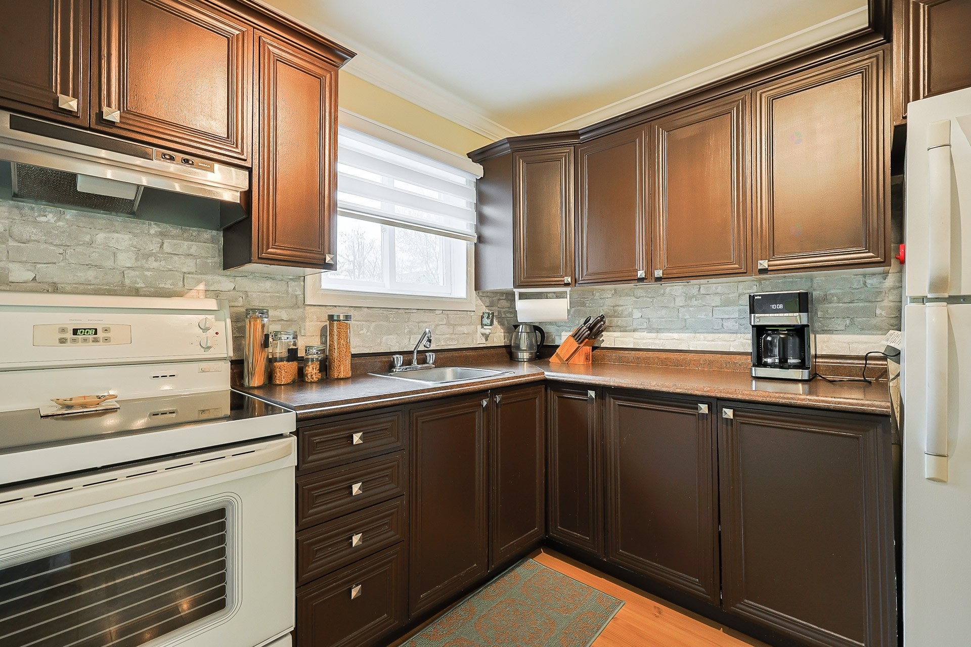 









183


Rue St-Julien

,
Papineauville,




QC
J0V1R0

