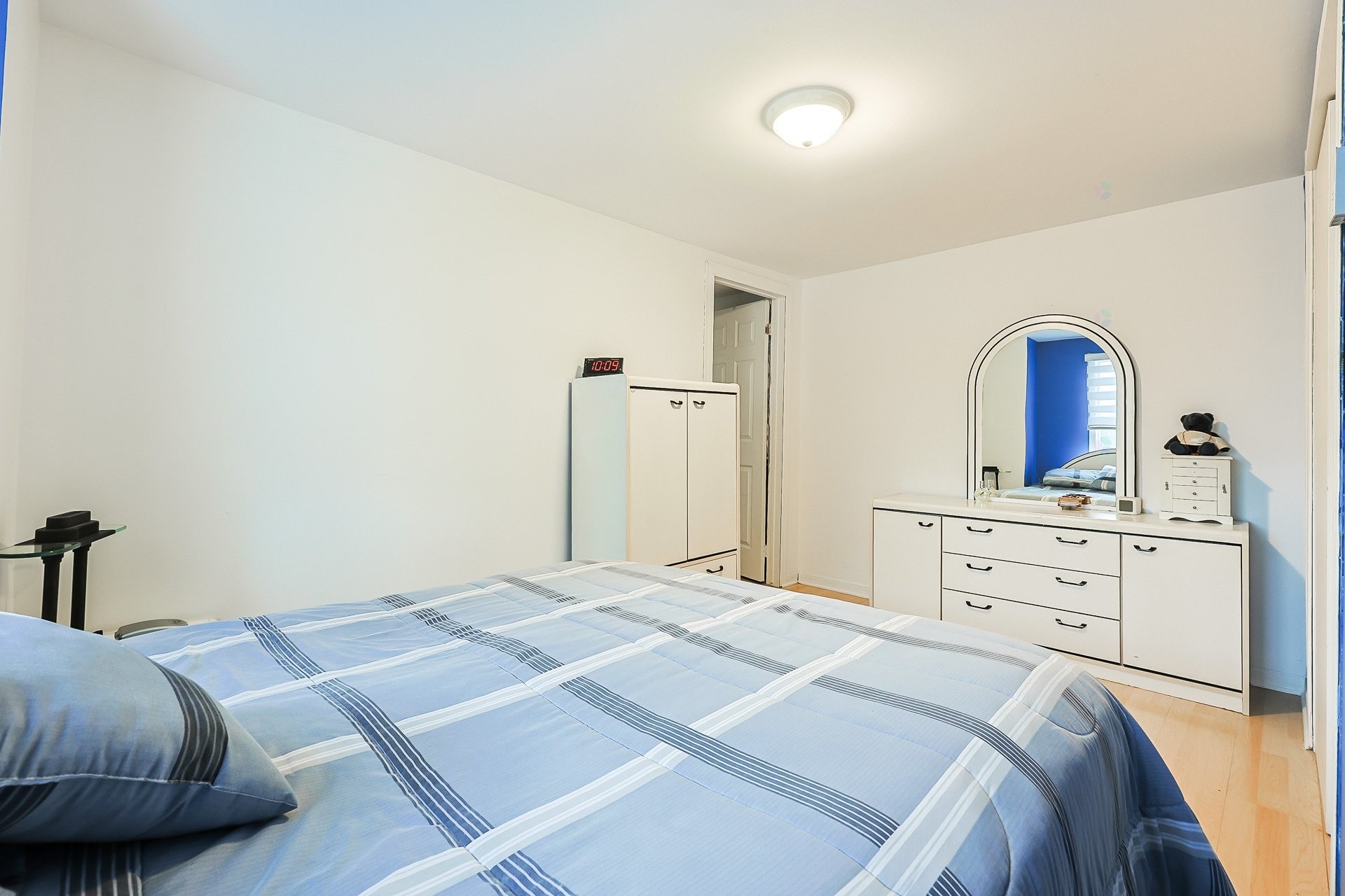 









183


Rue St-Julien

,
Papineauville,




QC
J0V1R0

