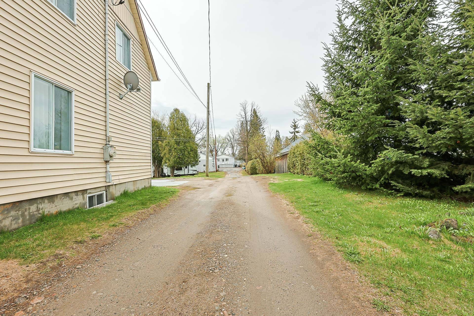 









183


Rue St-Julien

,
Papineauville,




QC
J0V1R0

