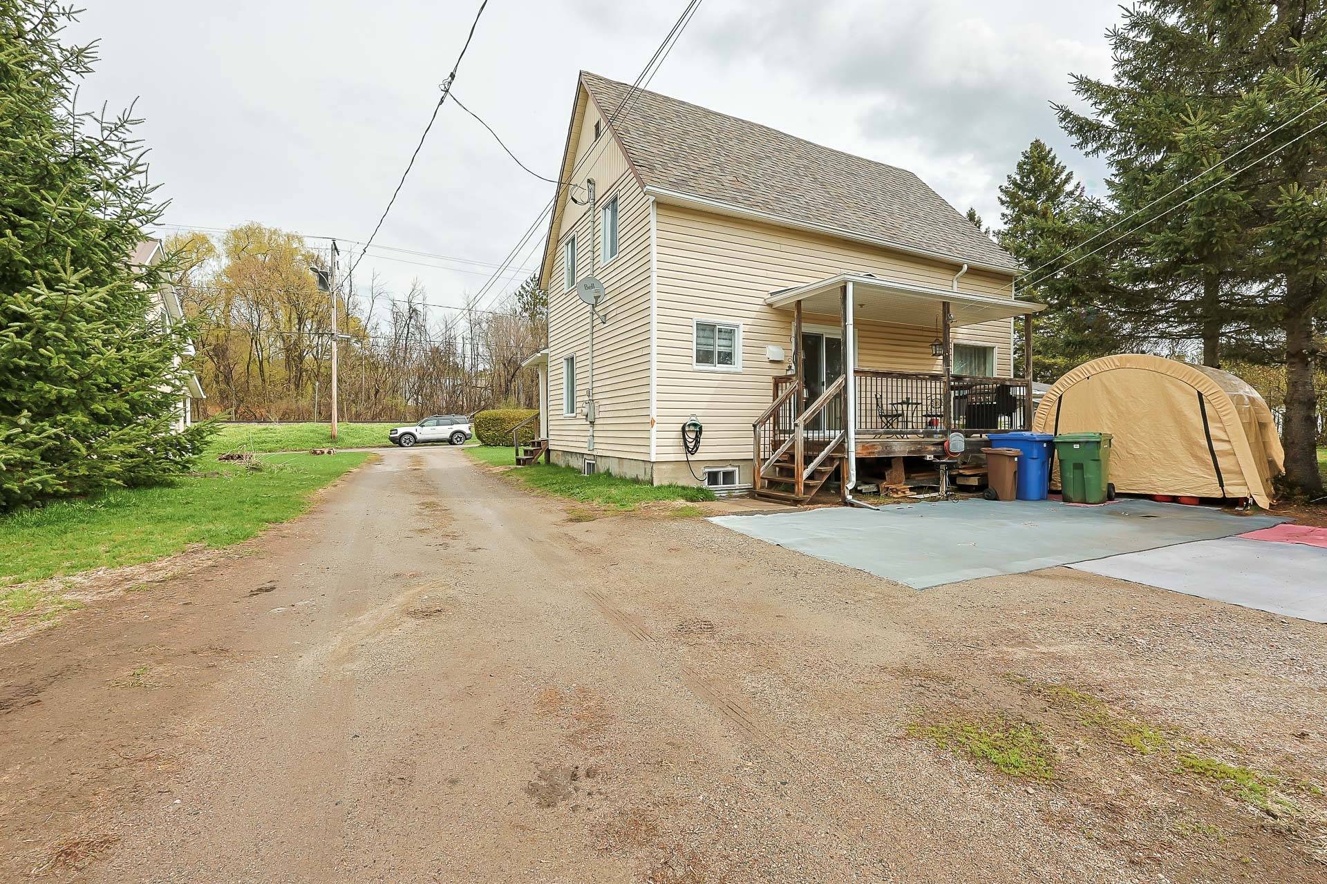 









183


Rue St-Julien

,
Papineauville,




QC
J0V1R0

