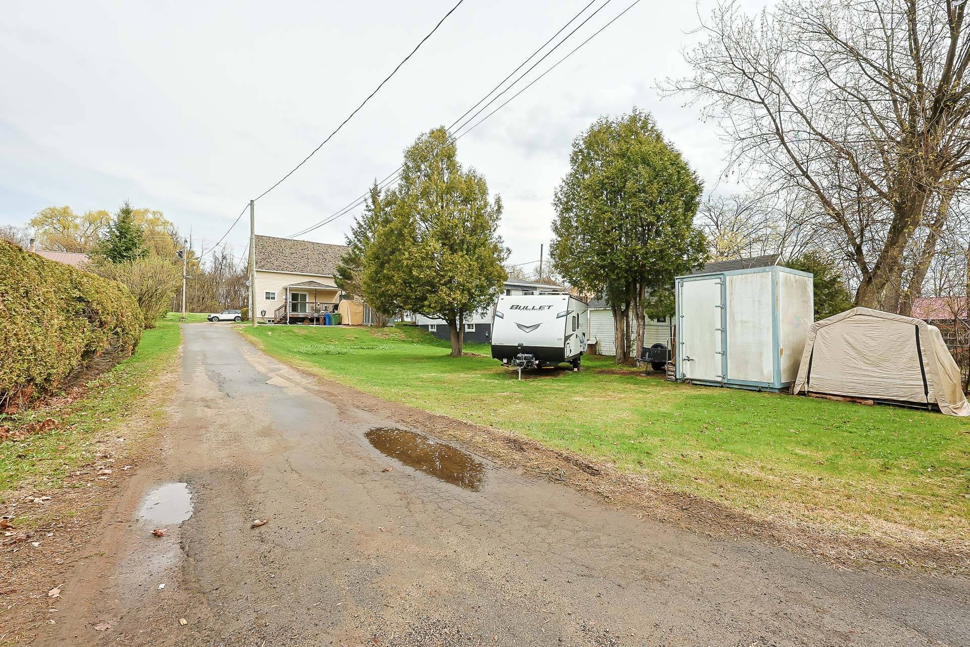 









183


Rue St-Julien

,
Papineauville,




QC
J0V1R0


