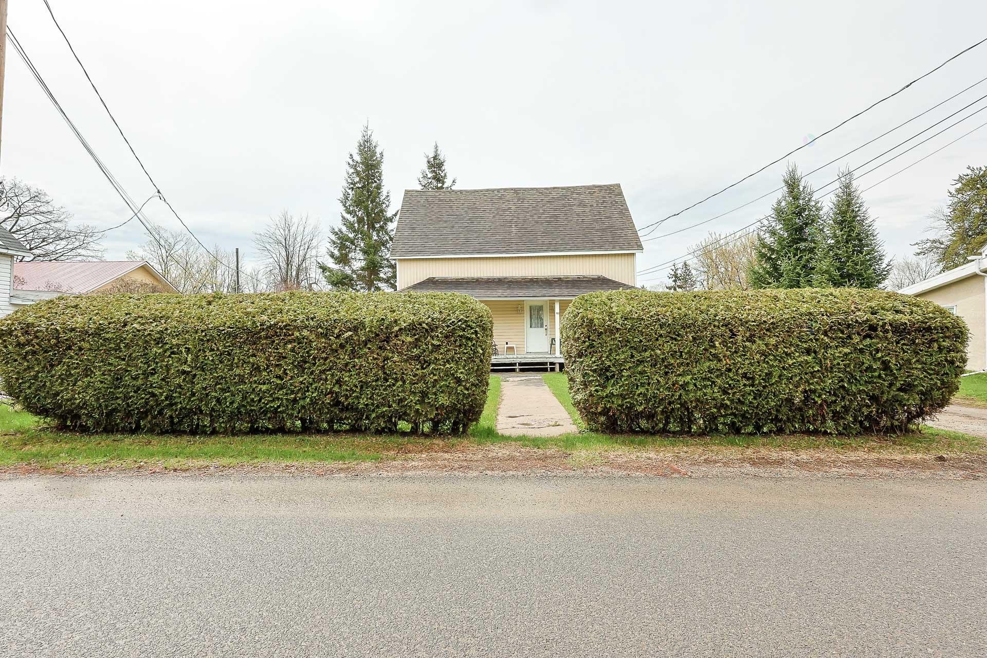 









183


Rue St-Julien

,
Papineauville,




QC
J0V1R0

