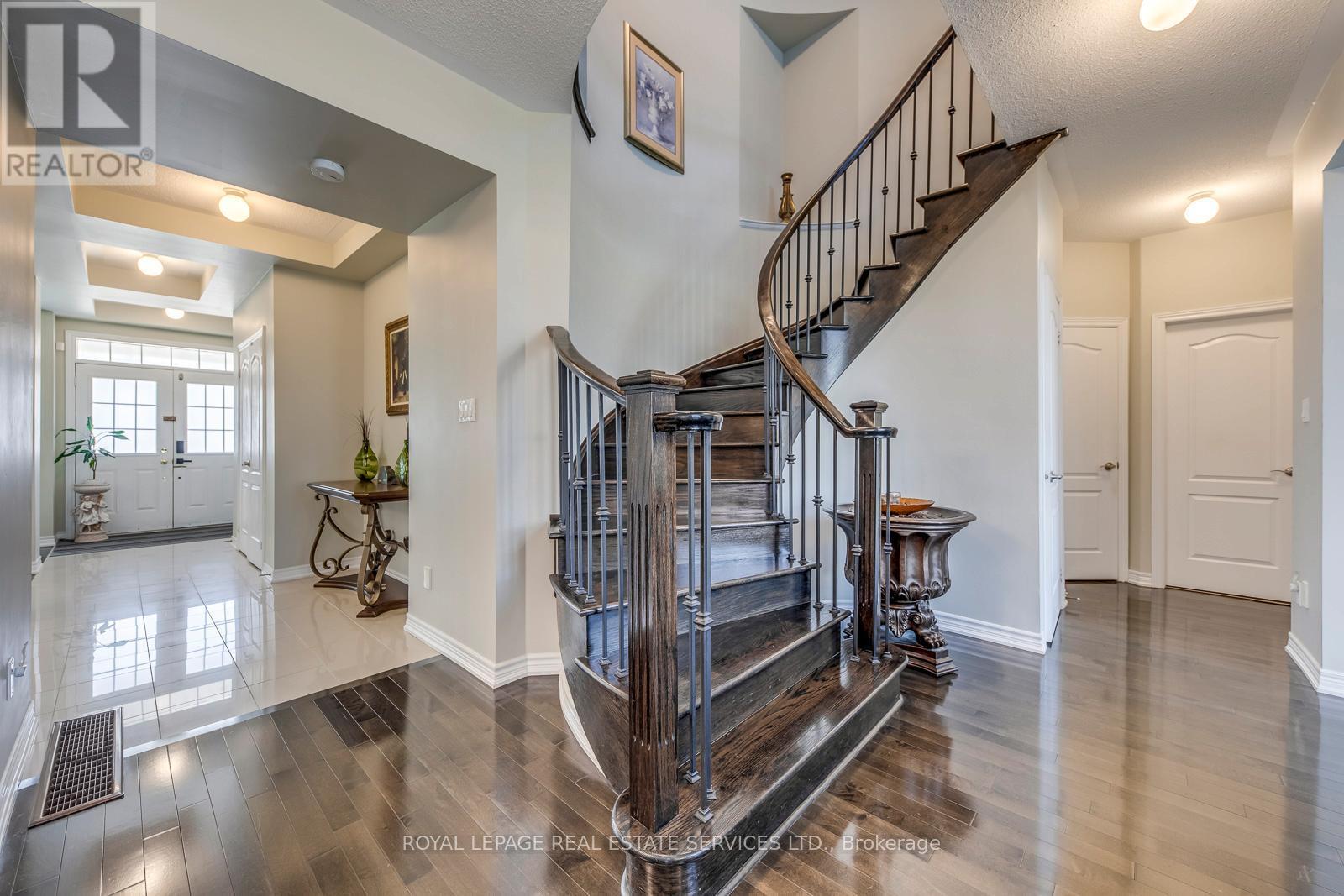 












431 BURLOAK DRIVE

,
Oakville,




Ontario
L6L6W8

