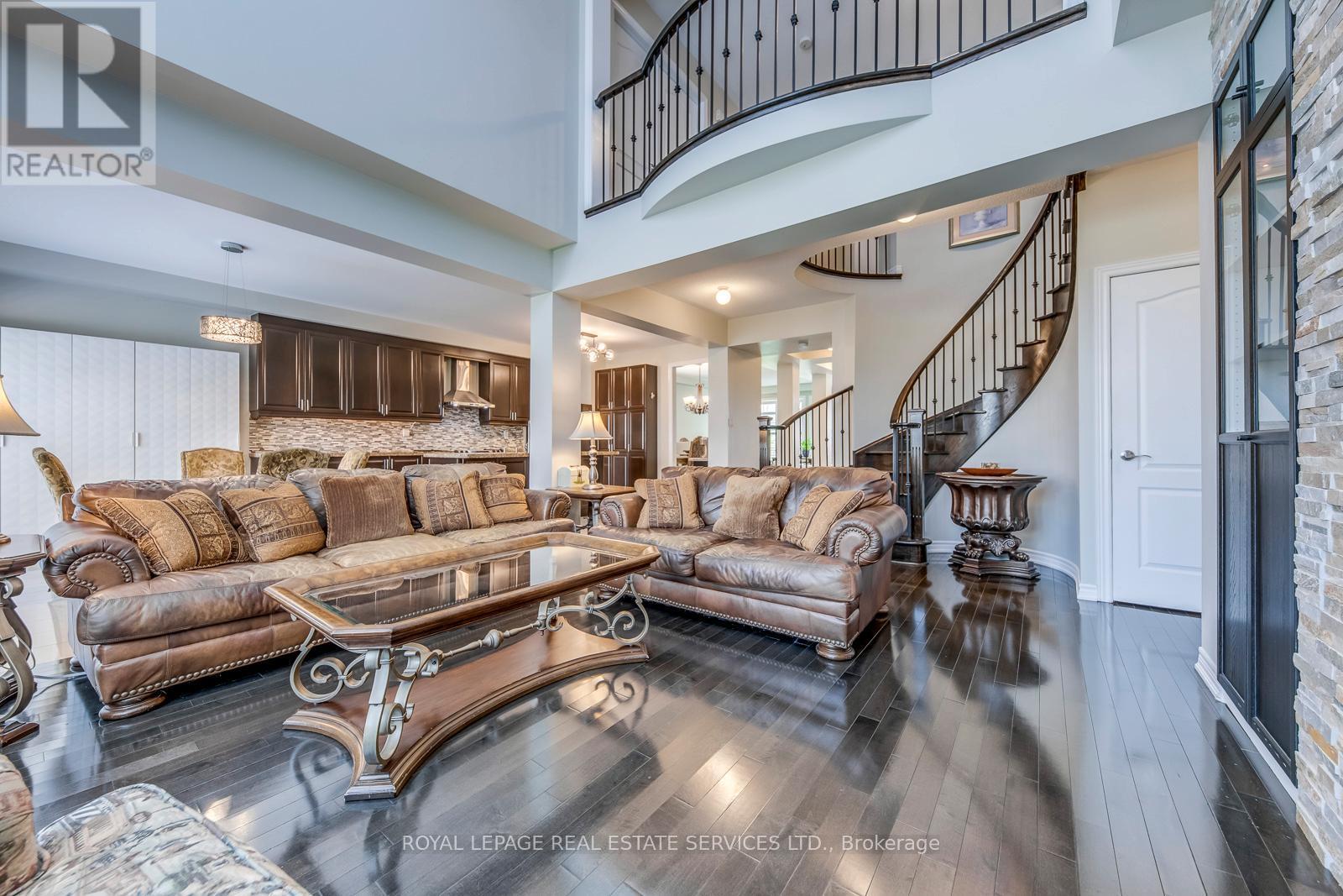 












431 BURLOAK DRIVE

,
Oakville,




Ontario
L6L6W8

