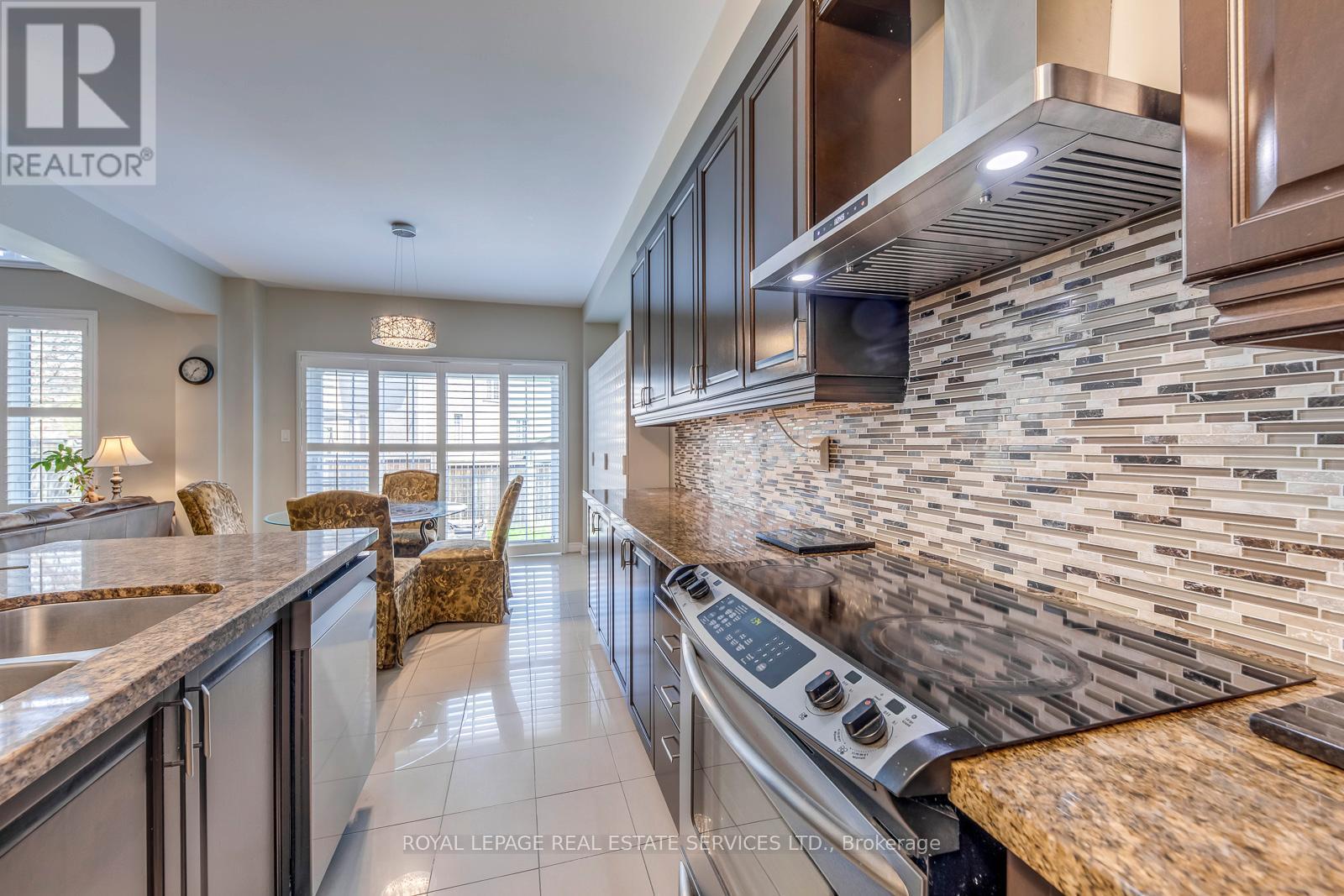 












431 BURLOAK DRIVE

,
Oakville,




Ontario
L6L6W8


