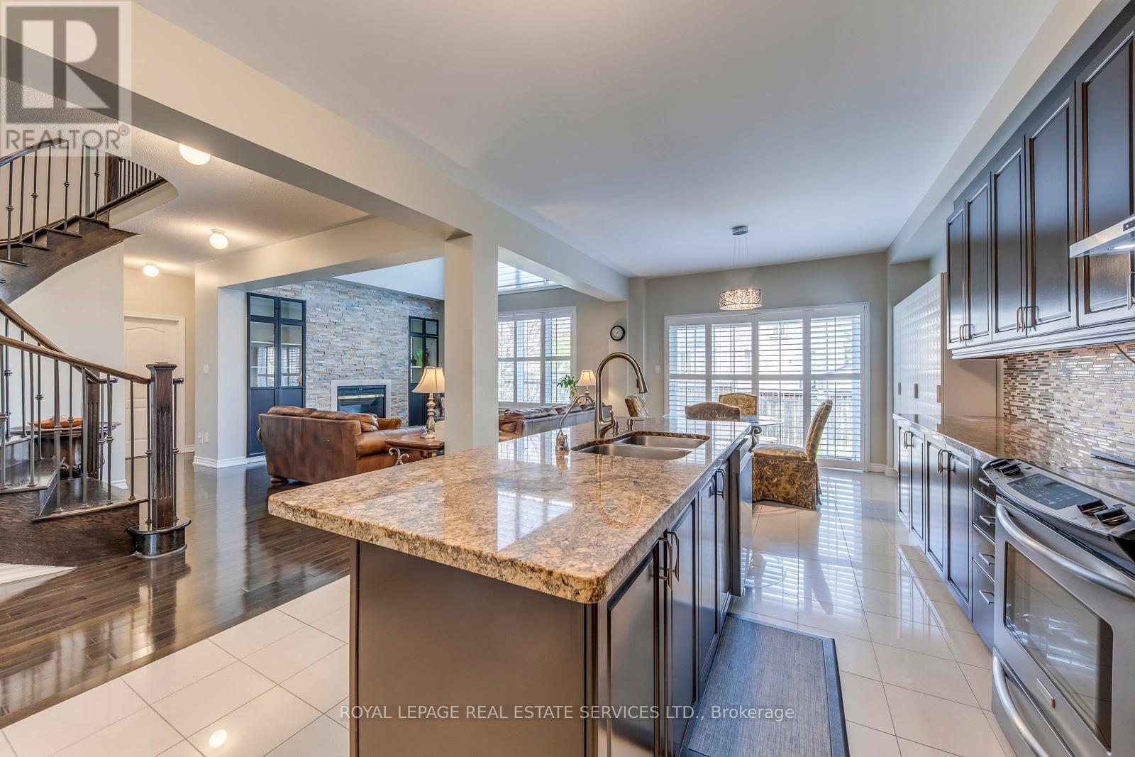 












431 BURLOAK DRIVE

,
Oakville,




Ontario
L6L6W8

