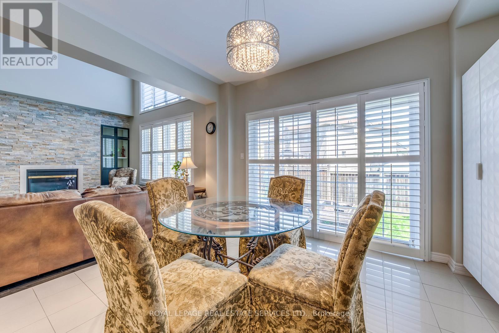 












431 BURLOAK DRIVE

,
Oakville,




Ontario
L6L6W8

