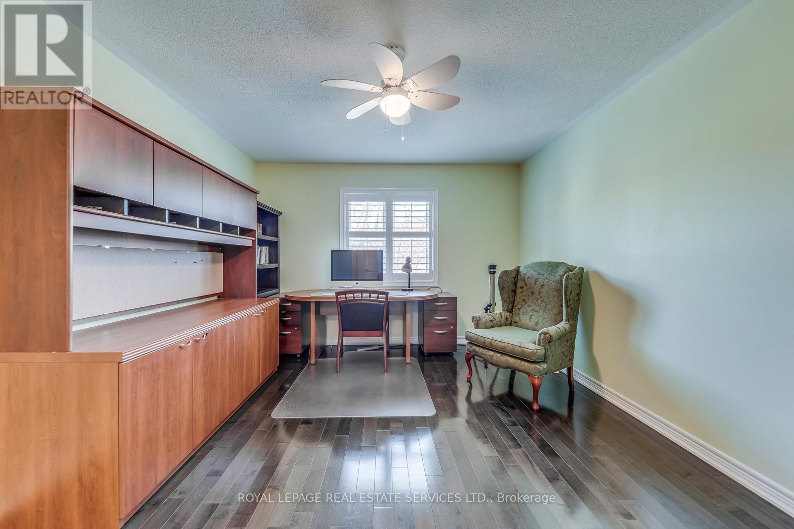 












431 BURLOAK DRIVE

,
Oakville,




Ontario
L6L6W8

