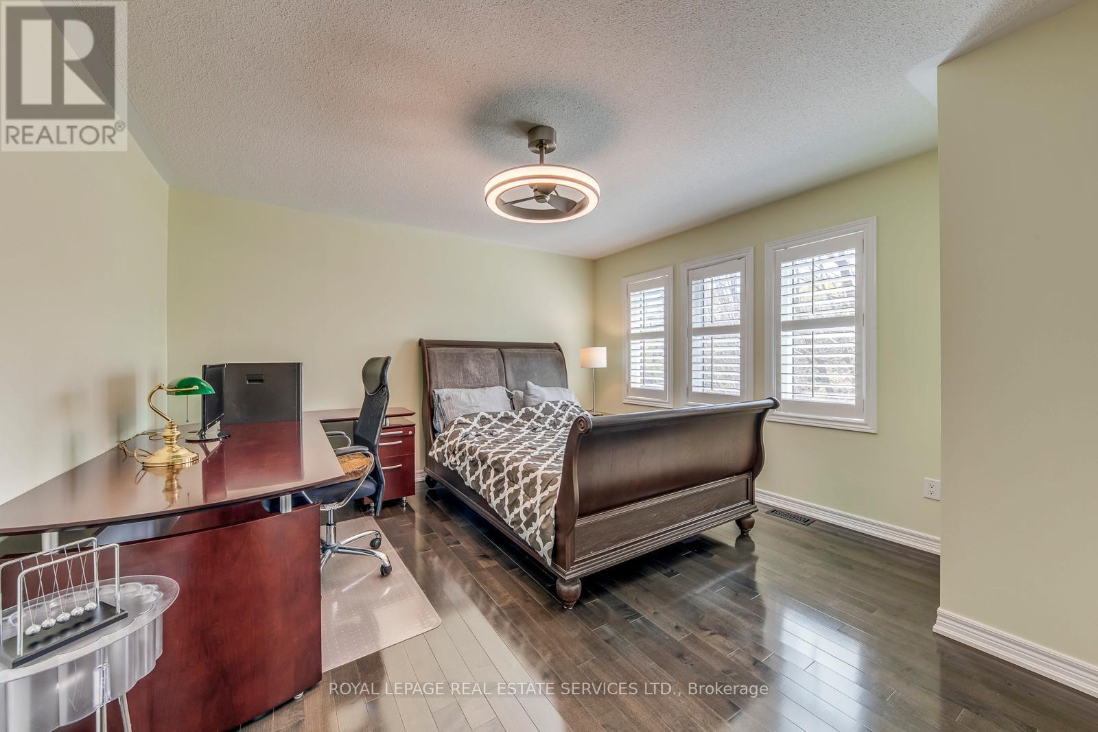 












431 BURLOAK DRIVE

,
Oakville,




Ontario
L6L6W8

