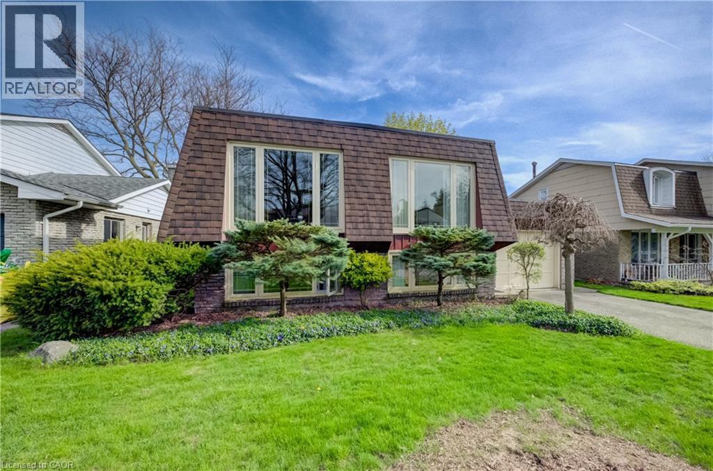 












51 UNDERHILL Crescent

,
Kitchener,




Ontario
N2A2S7


