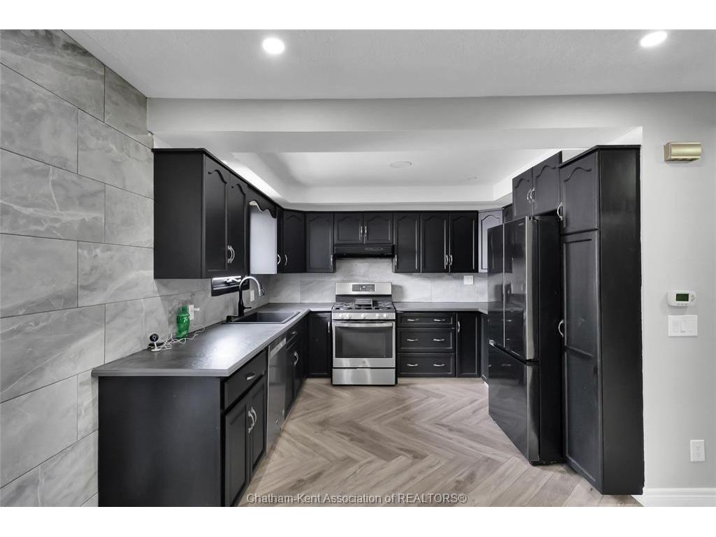 









74


CHESTNUT

Drive,
Chatham,




ON
N7M 4Z1

