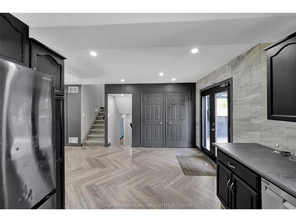 









74


CHESTNUT

Drive,
Chatham,




ON
N7M 4Z1

