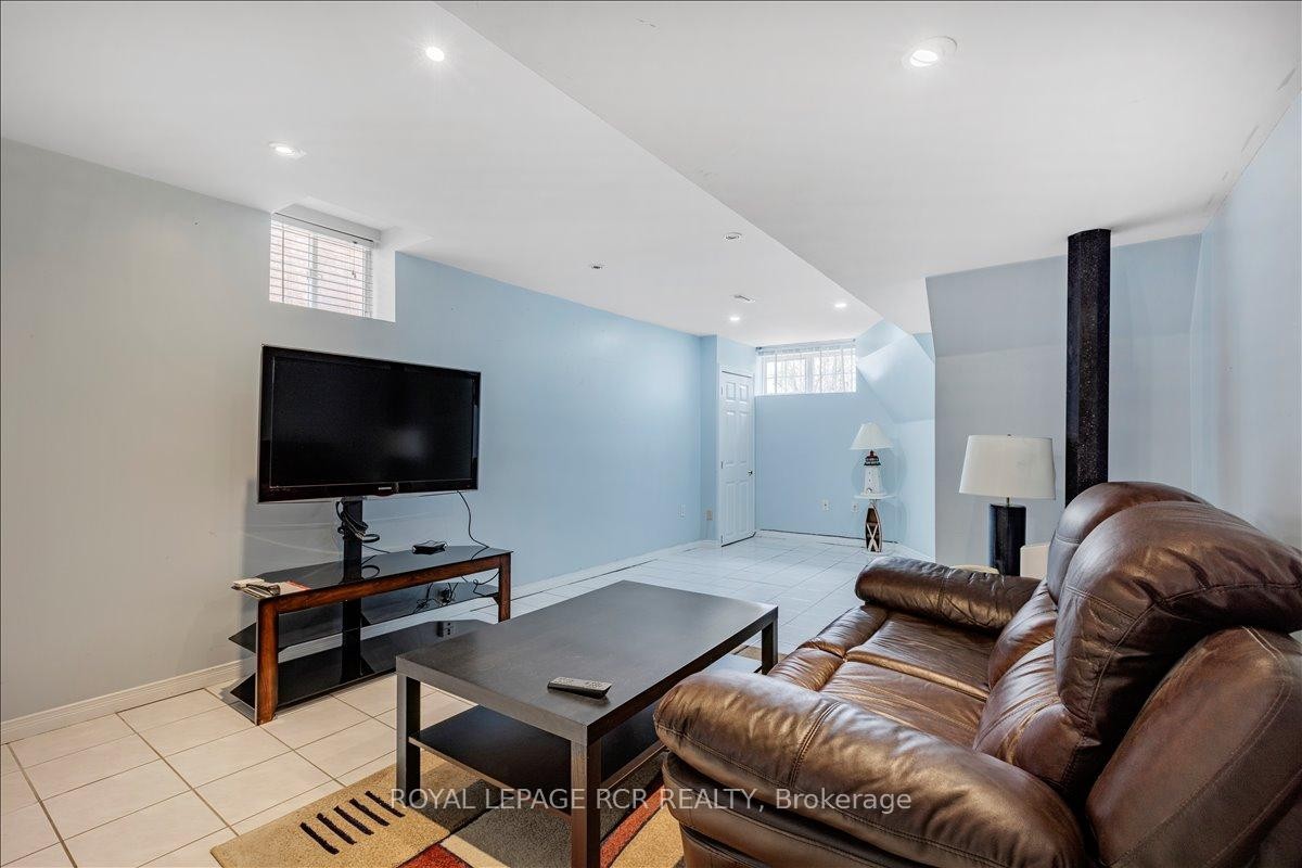 









293


Van Kirk

Drive,
Brampton,




ON
L7A 1M3

