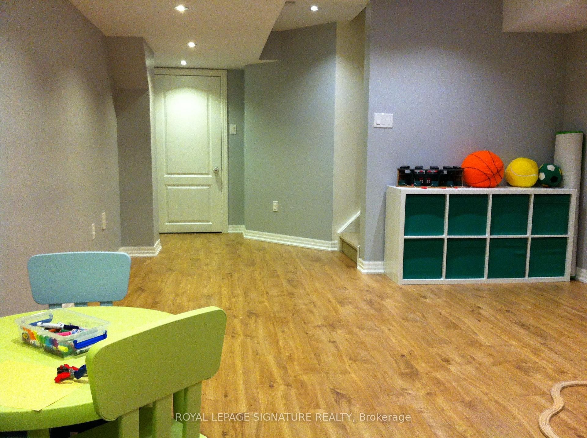 









212


Chilcott

Crescent,
Newmarket,




ON
L3X 3G6

