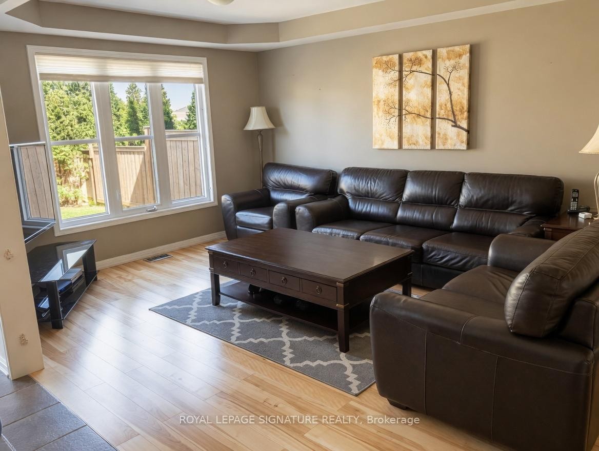 









212


Chilcott

Crescent,
Newmarket,




ON
L3X 3G6

