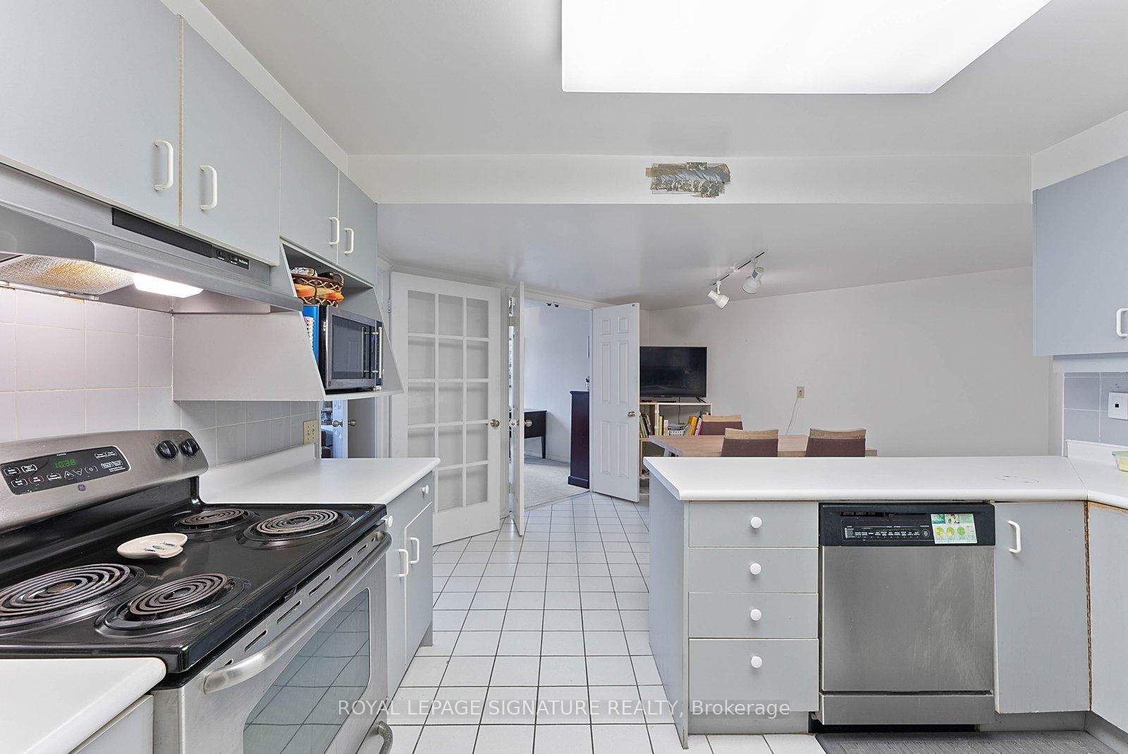 









25


George

Street, 503,
Toronto,




ON
M5A 4L8

