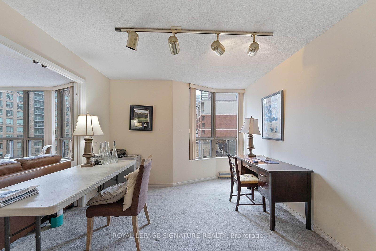 









25


George

Street, 503,
Toronto,




ON
M5A 4L8

