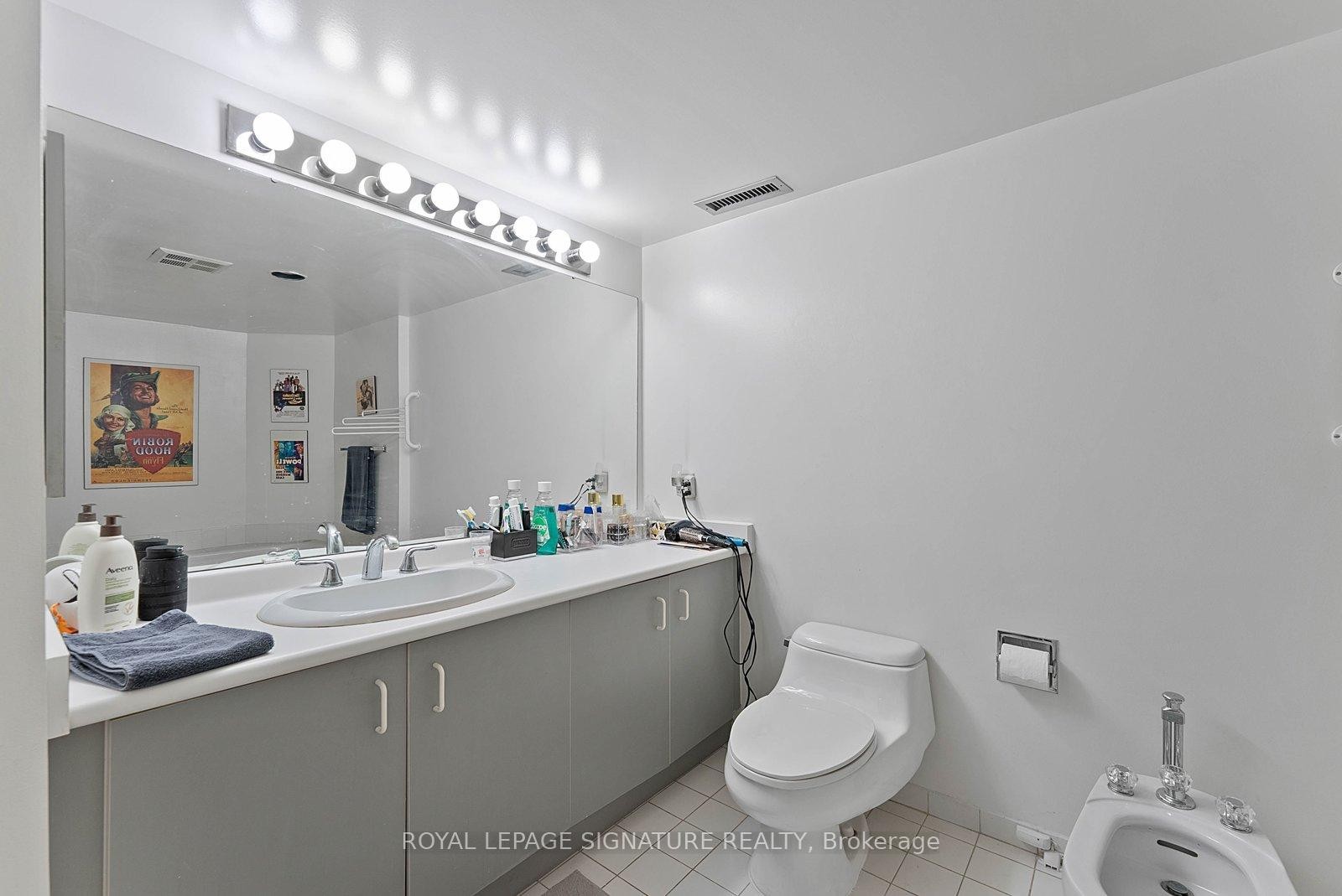 









25


George

Street, 503,
Toronto,




ON
M5A 4L8

