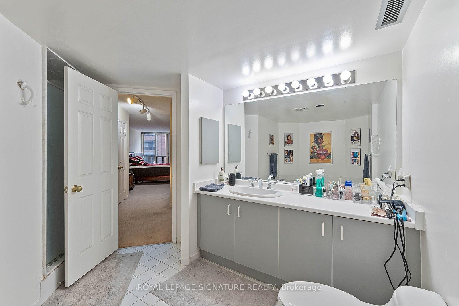 









25


George

Street, 503,
Toronto,




ON
M5A 4L8

