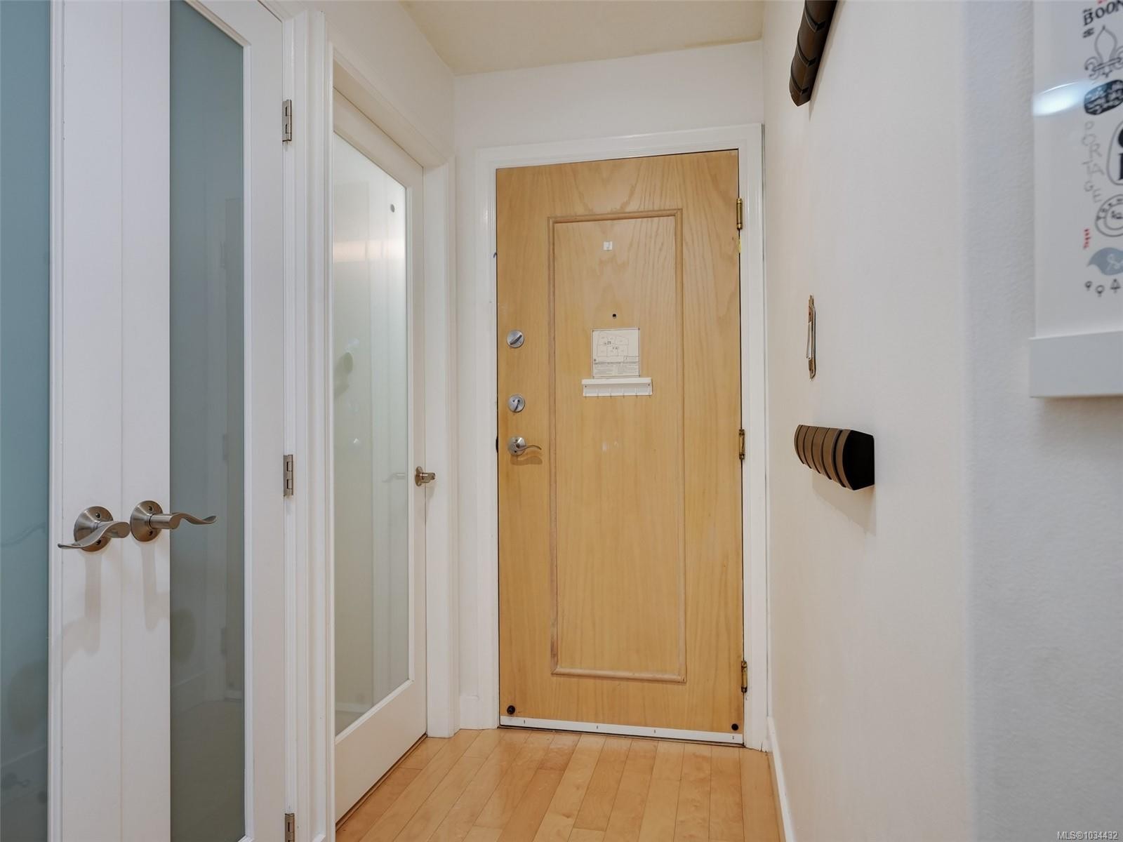 









320


Menzies

St, 202,
Victoria,




BC
V8V 2G9

