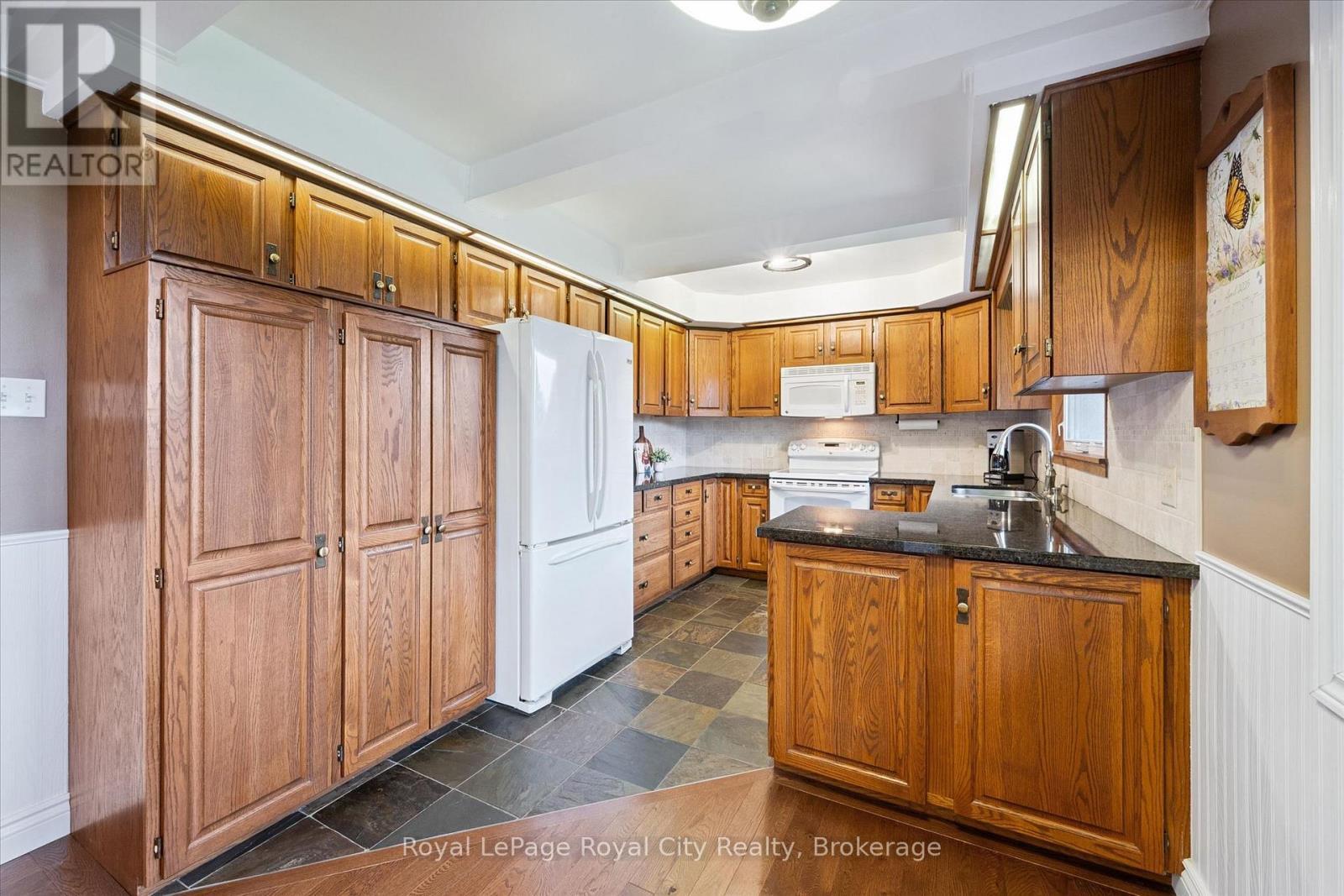 












7463 CONSERVATION ROAD

,
Guelph/Eramosa,




Ontario
N1E0N9

