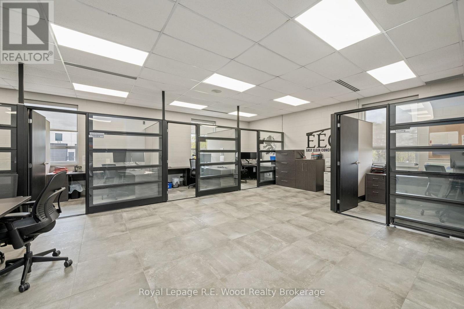 












4 ELM STREET

,
Tillsonburg,




Ontario
N4G0C4


