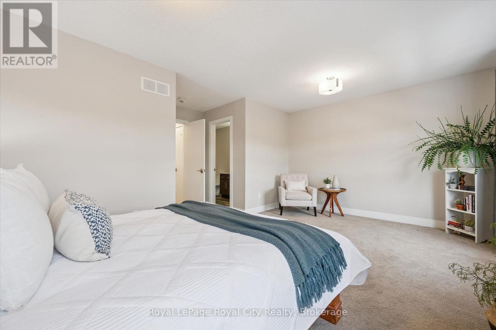 












25 - 60 ARKELL ROAD

,
Guelph (Kortright East),




Ontario
N1L0N7

