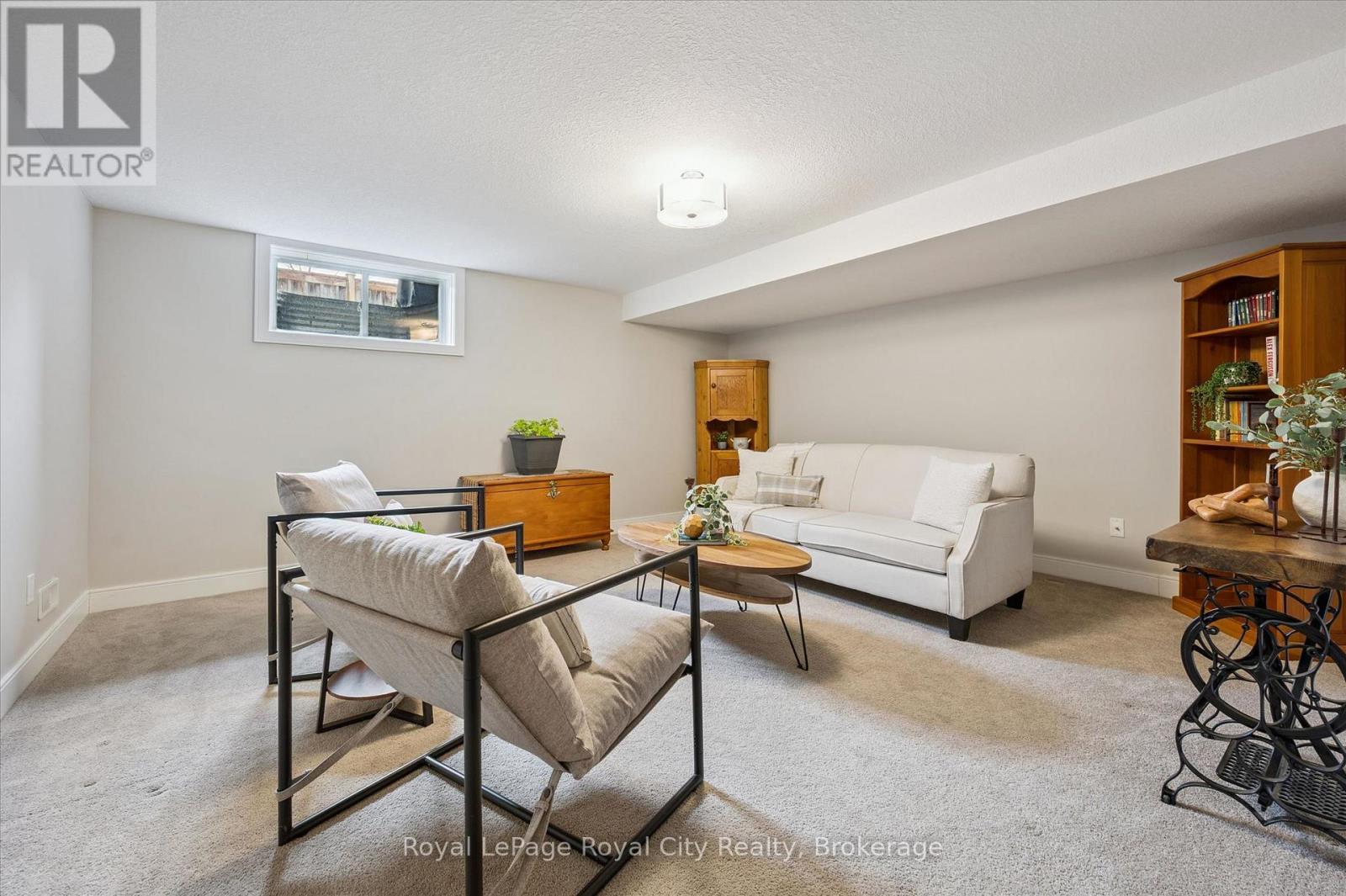 












25 - 60 ARKELL ROAD

,
Guelph (Kortright East),




Ontario
N1L0N7

