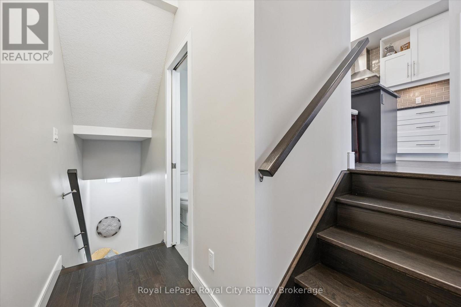












25 - 60 ARKELL ROAD

,
Guelph (Kortright East),




Ontario
N1L0N7

